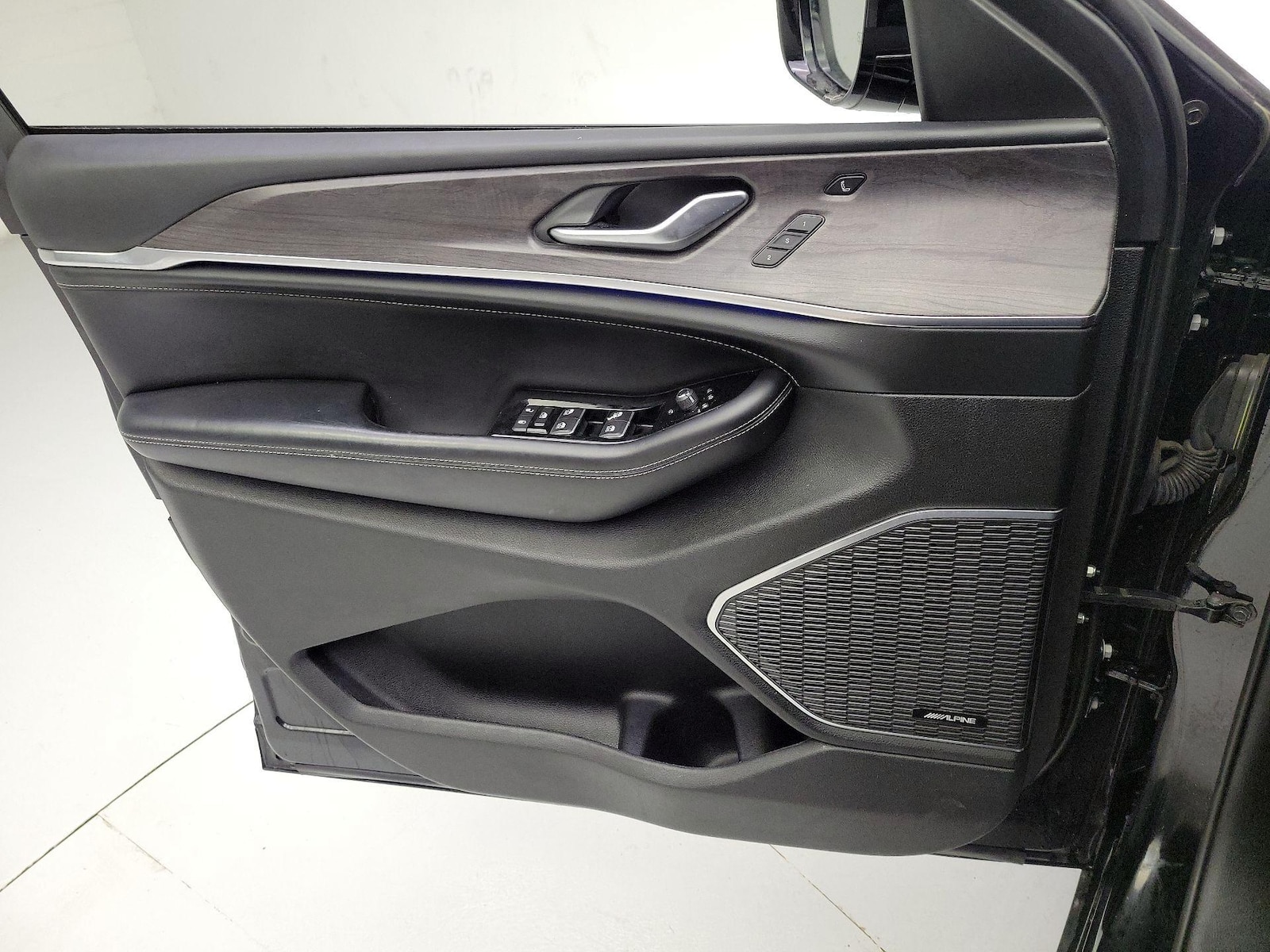 2023 Jeep Grand Cherokee Overland - Photo 13