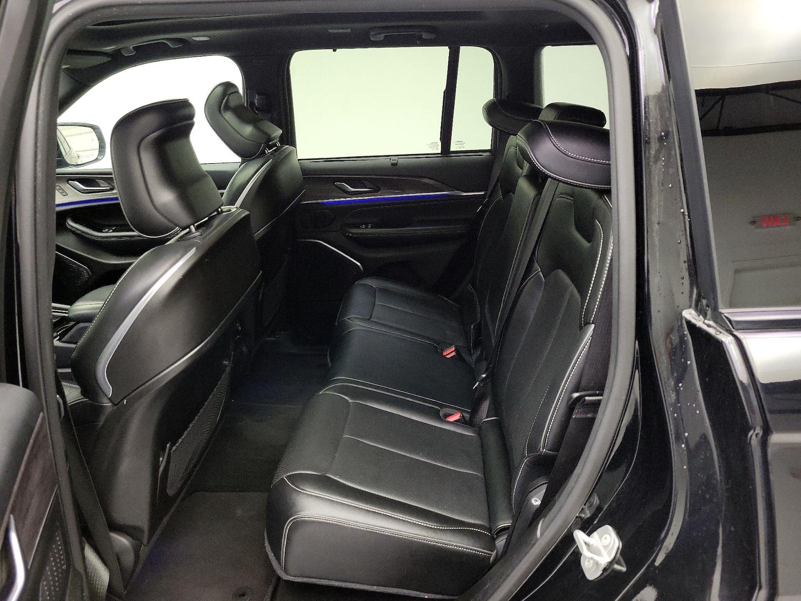 2023 Jeep Grand Cherokee Overland - Photo 22