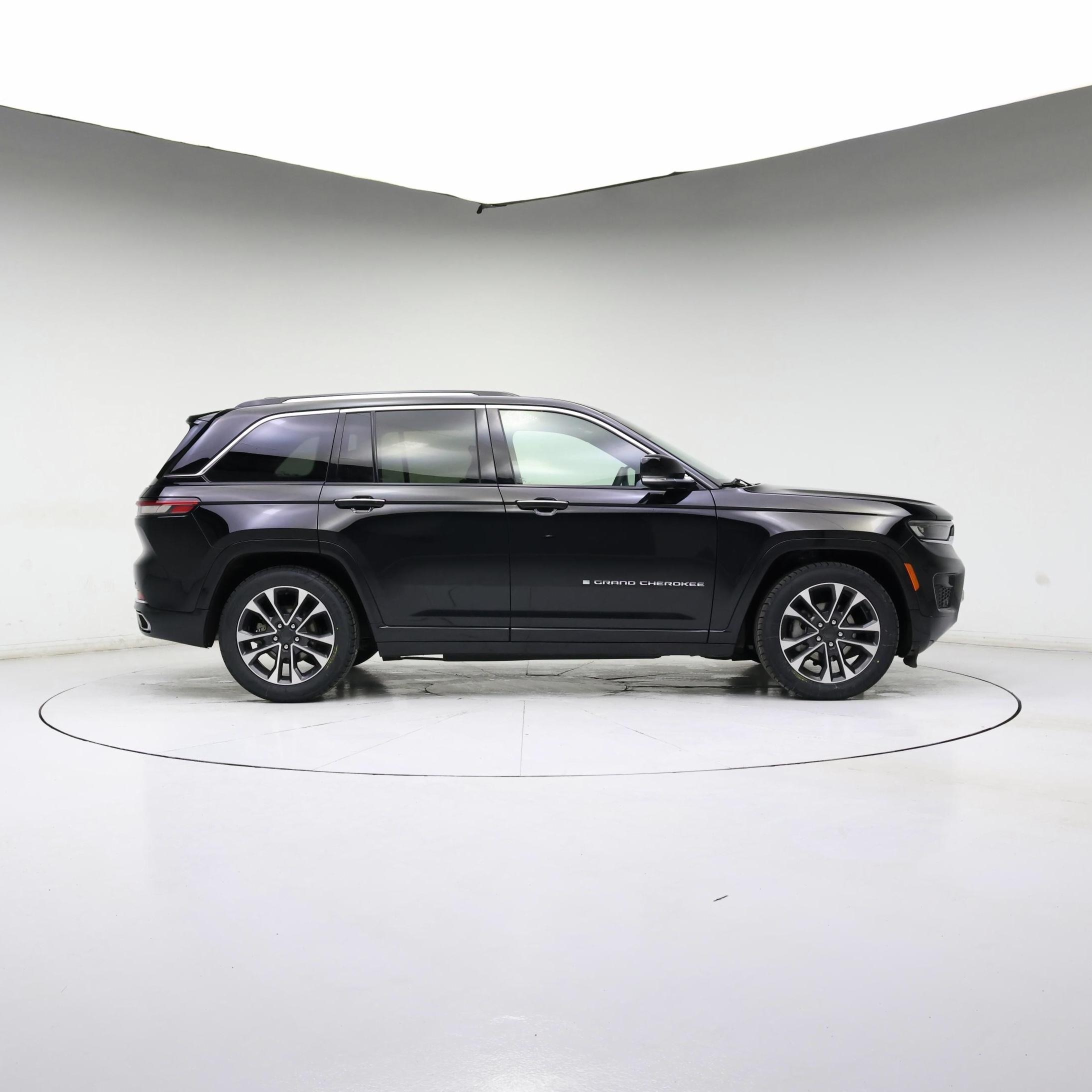 Thumbnail: 2023 Jeep Grand Cherokee - 7