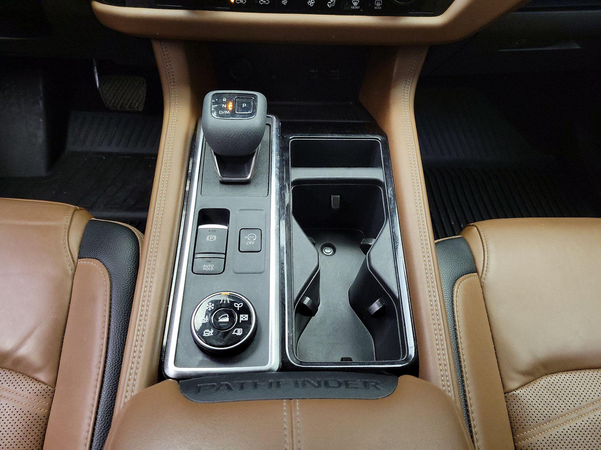 Thumbnail: 2023 Nissan Pathfinder - 16