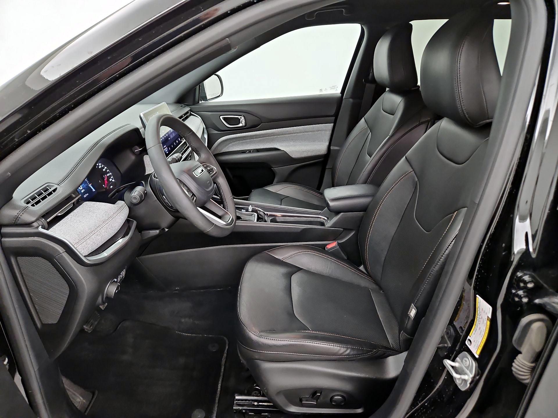 Thumbnail: 2023 Jeep Compass - 11