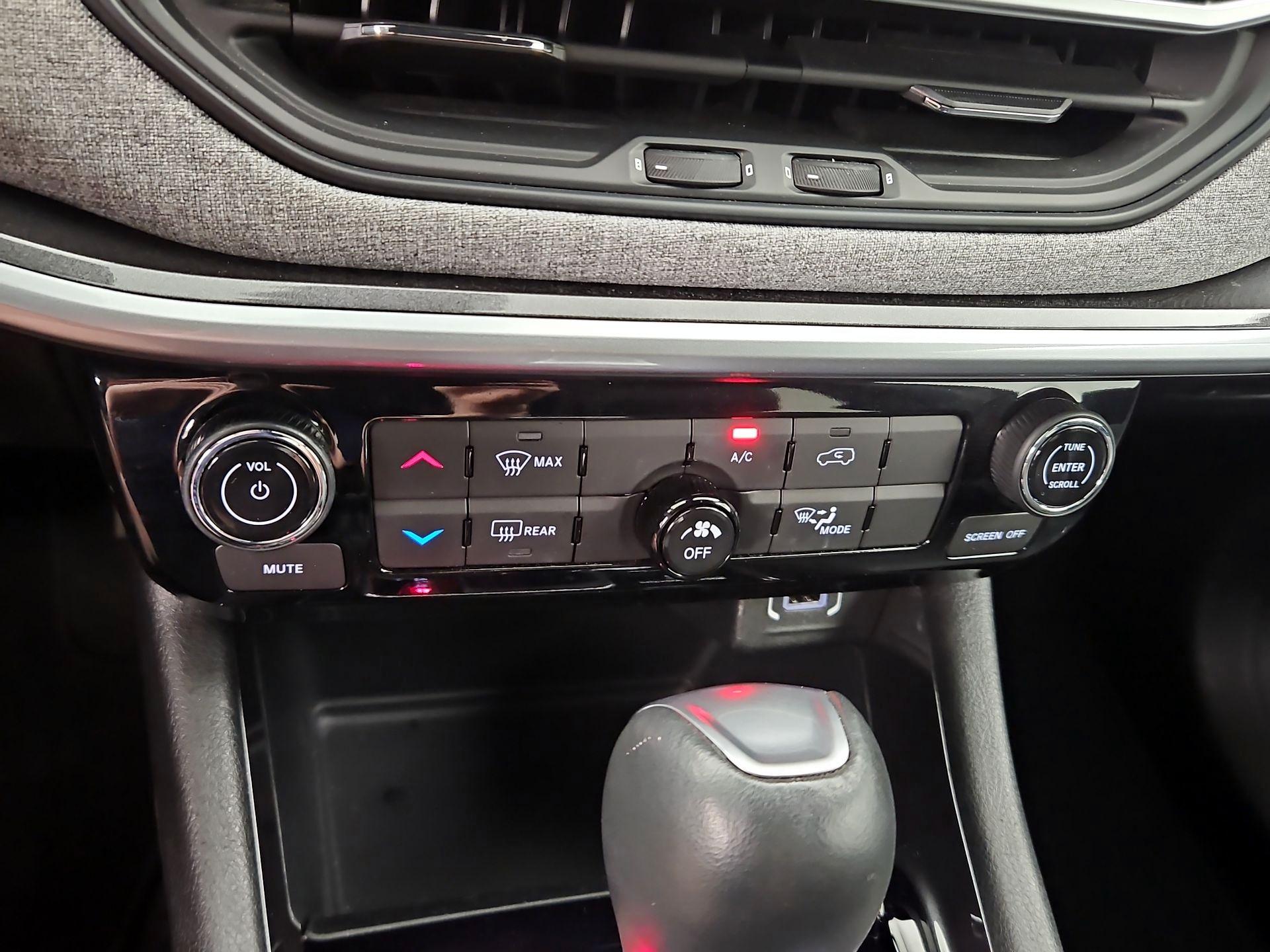 Thumbnail: 2023 Jeep Compass - 16