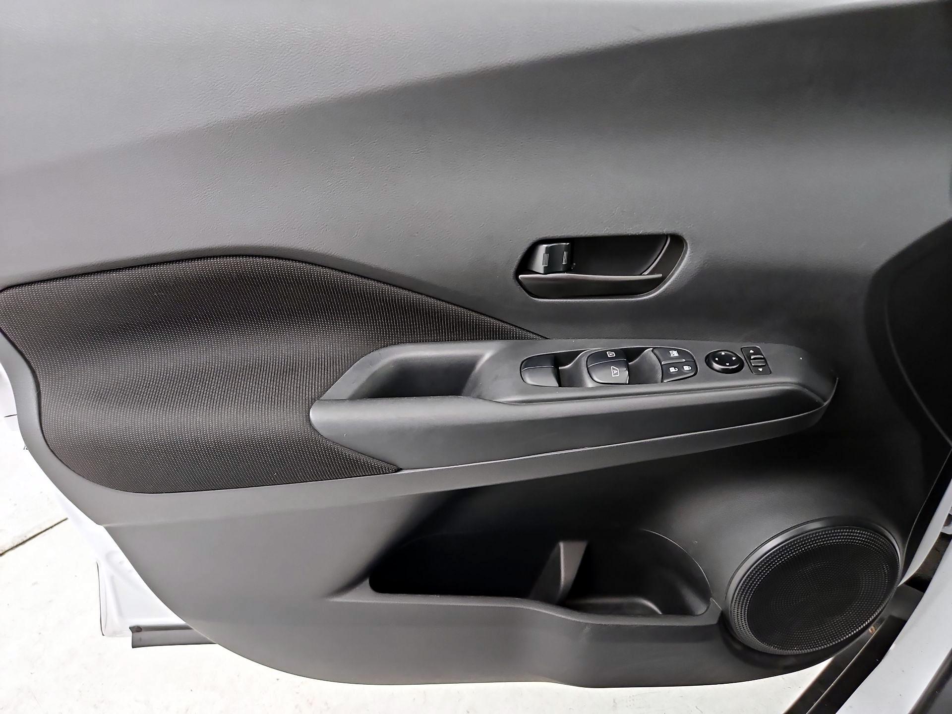 Thumbnail: 2022 Nissan Kicks - 12