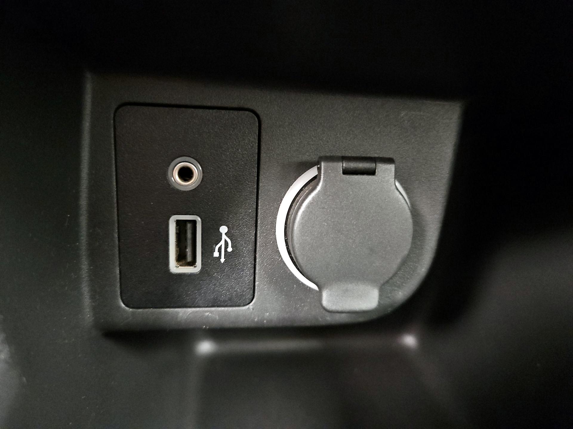 Thumbnail: 2022 Nissan Kicks - 18