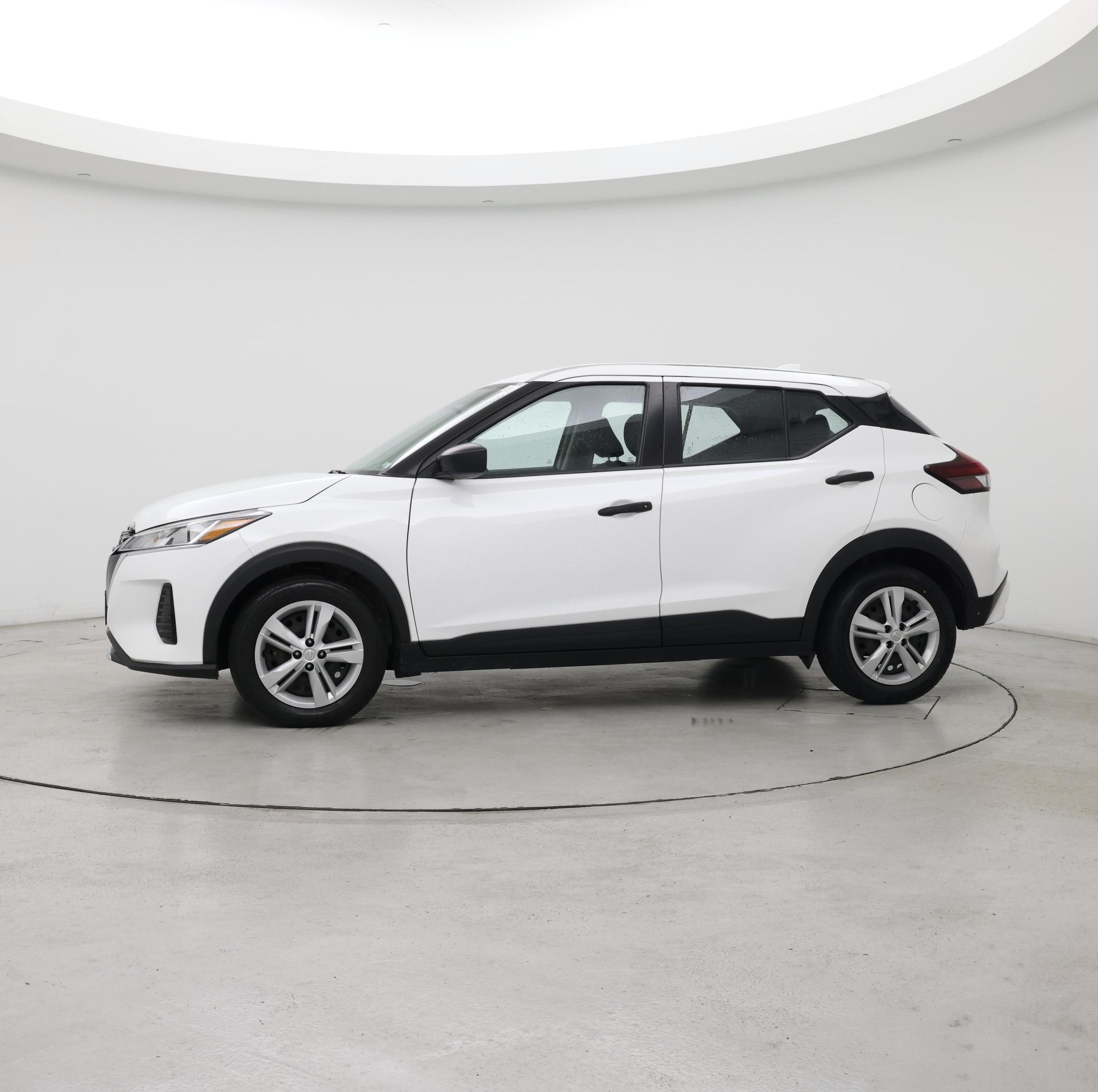 Thumbnail: 2022 Nissan Kicks - 3