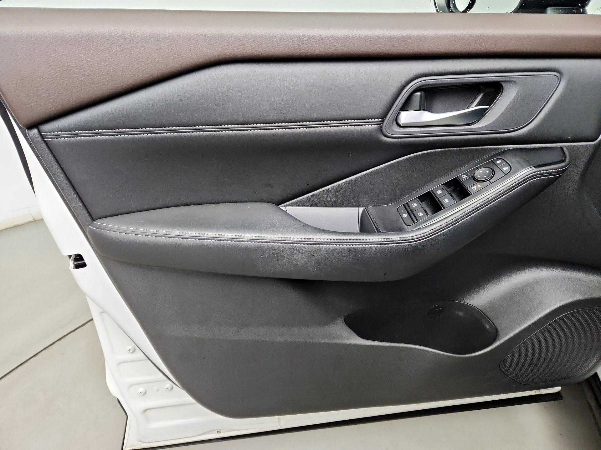 Thumbnail: 2023 Nissan Rogue - 12