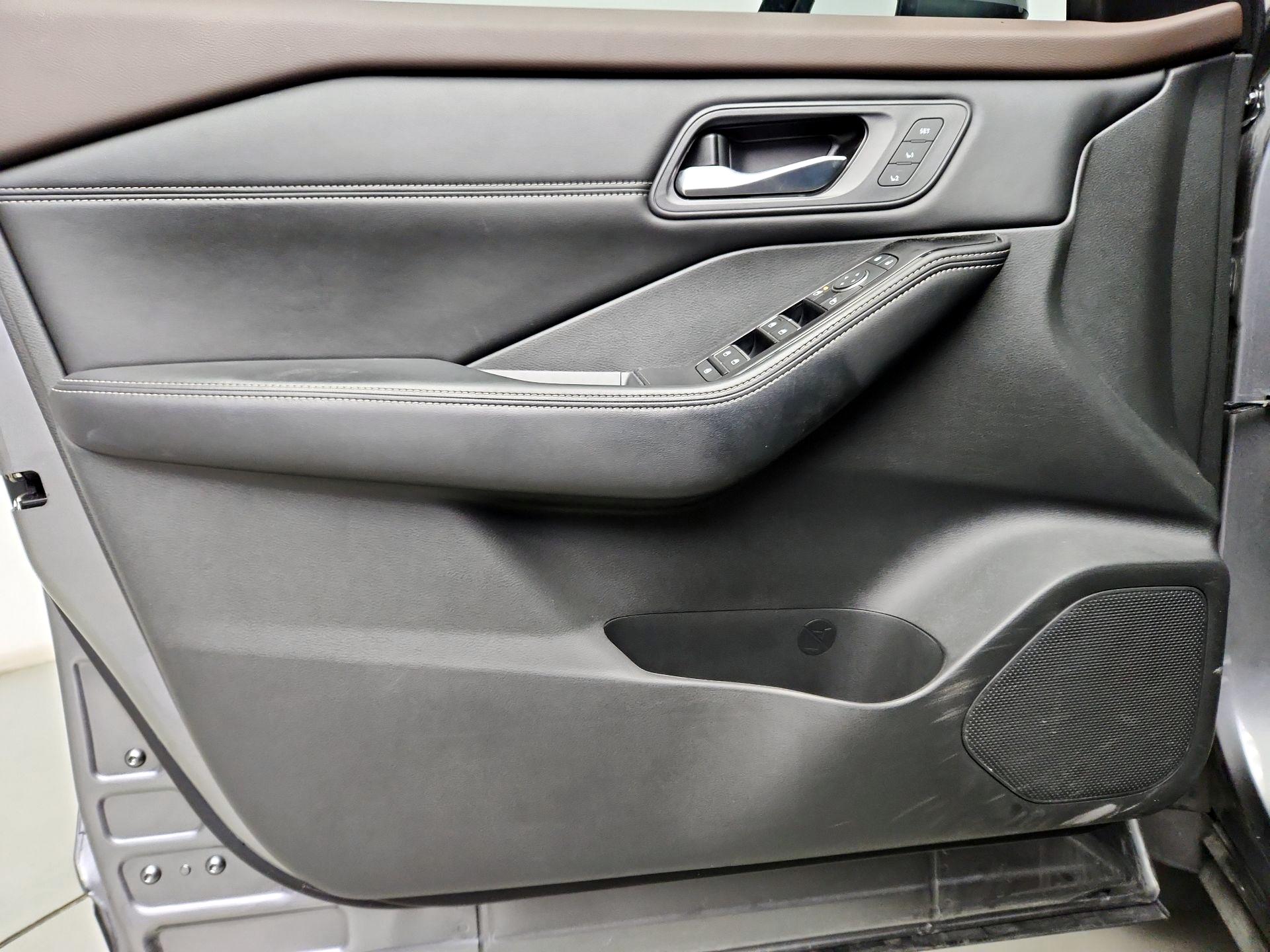 Thumbnail: 2023 Nissan Rogue - 12