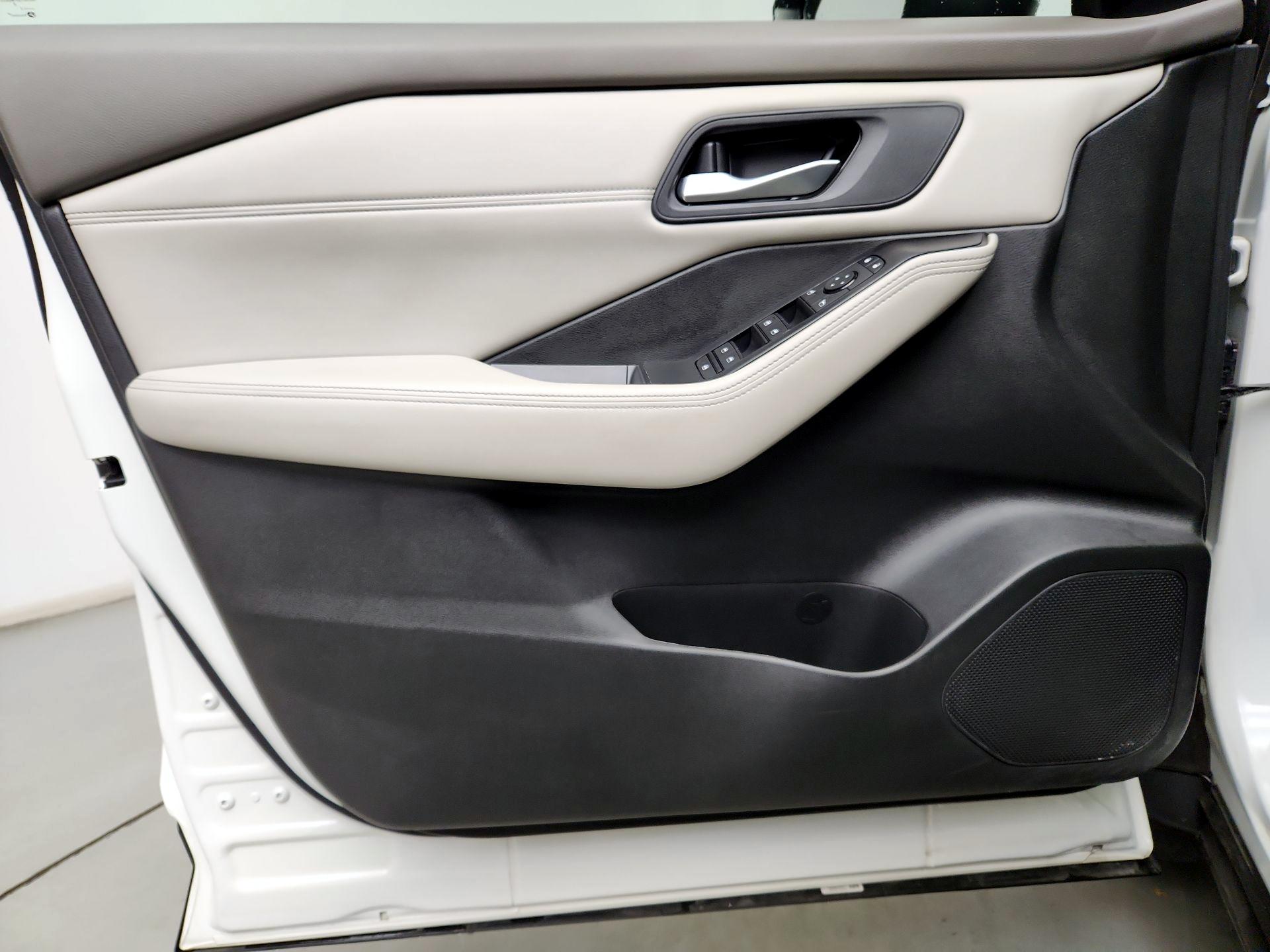 Thumbnail: 2023 Nissan Rogue - 12