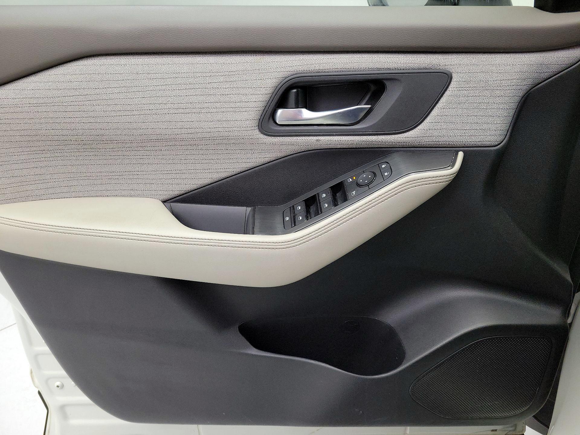 Thumbnail: 2023 Nissan Rogue - 12