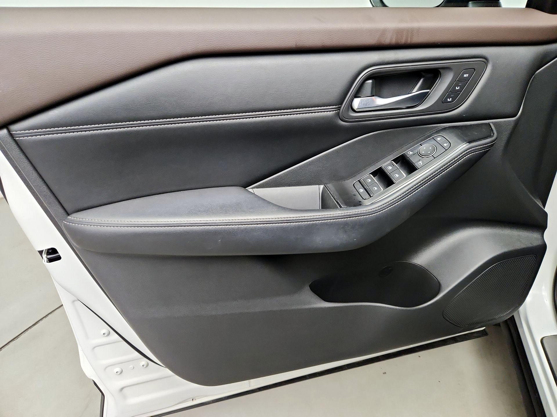 Thumbnail: 2023 Nissan Rogue - 12