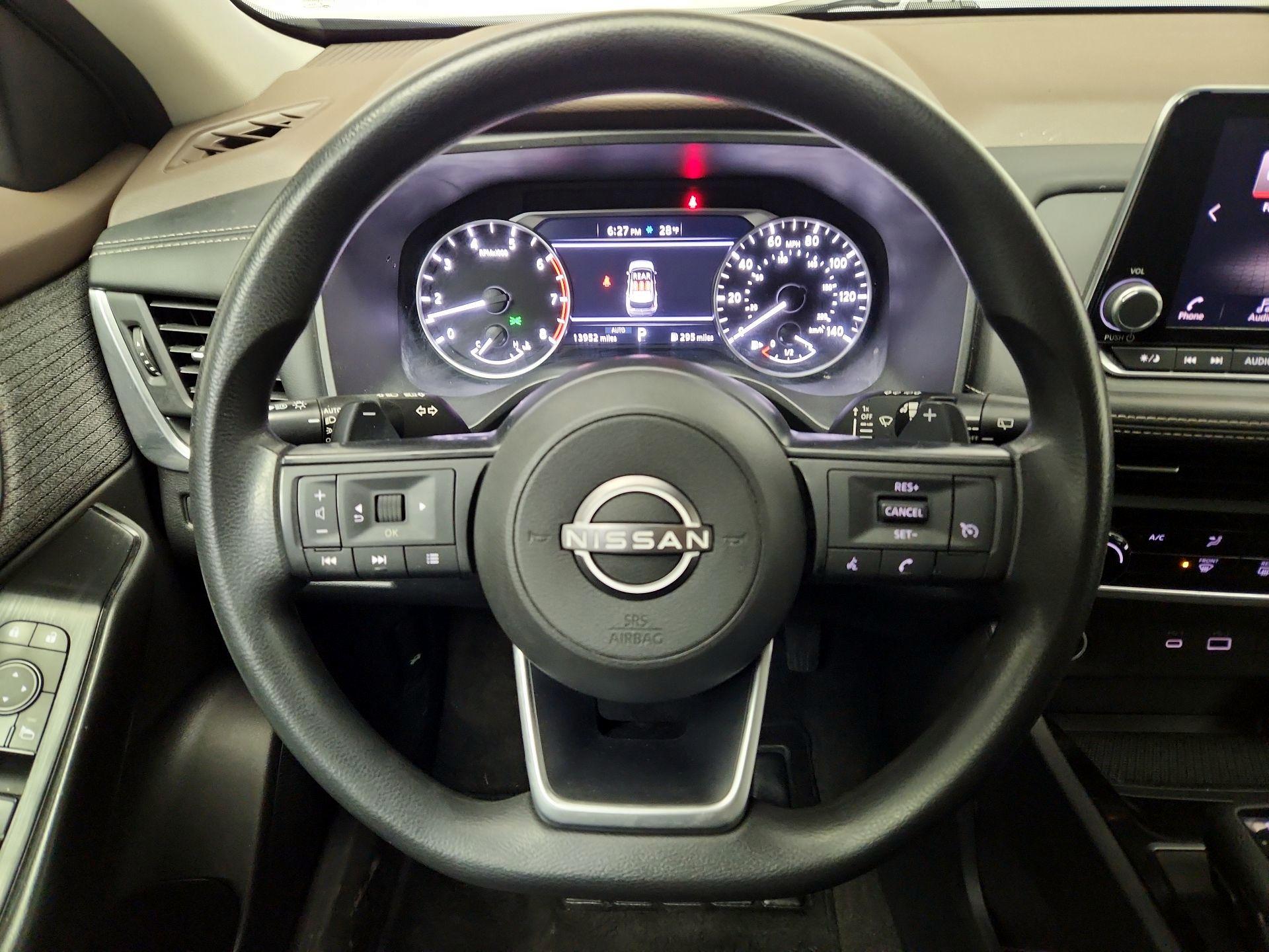 Thumbnail: 2023 Nissan Rogue - 10