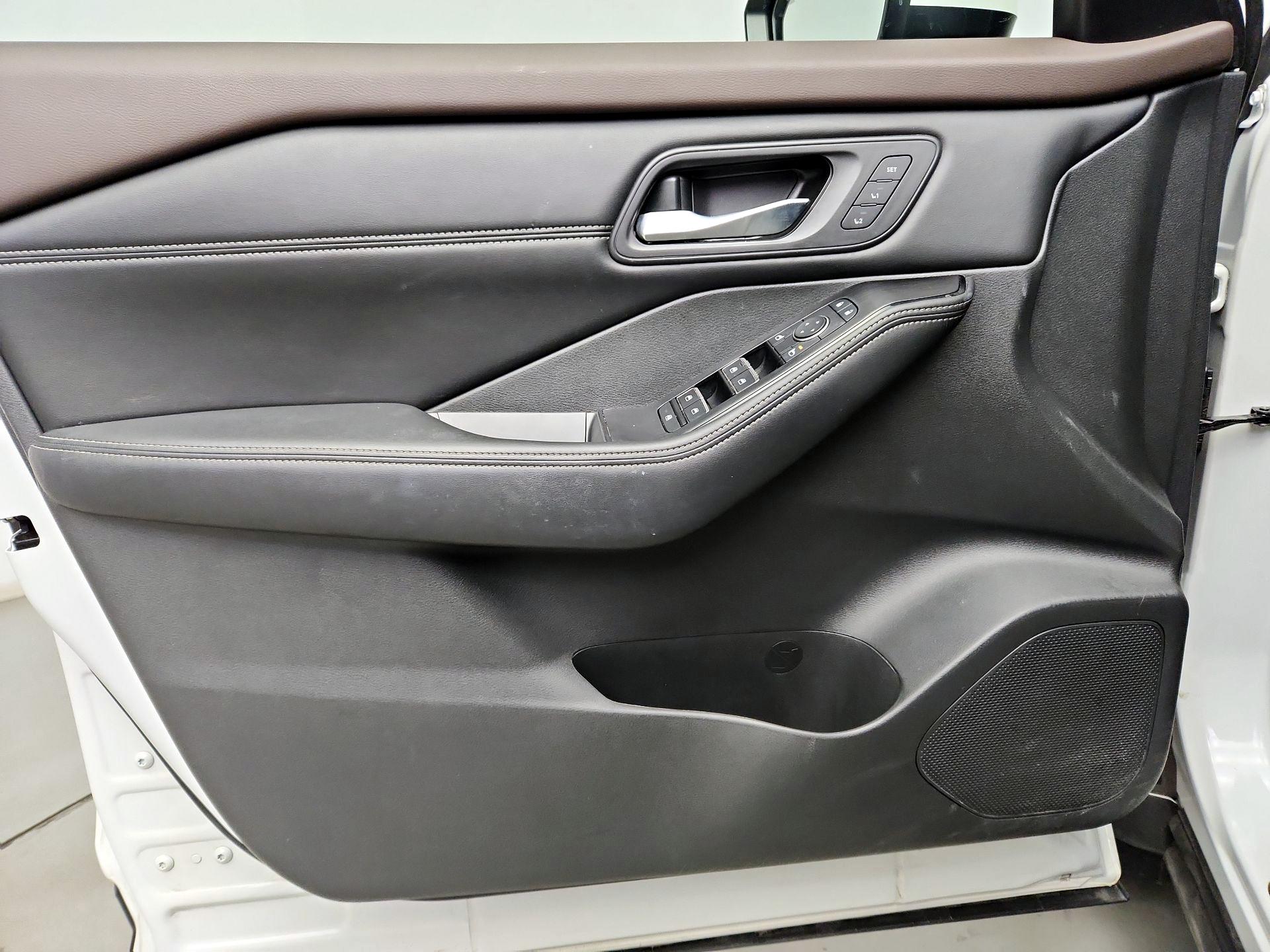 Thumbnail: 2022 Nissan Rogue - 12