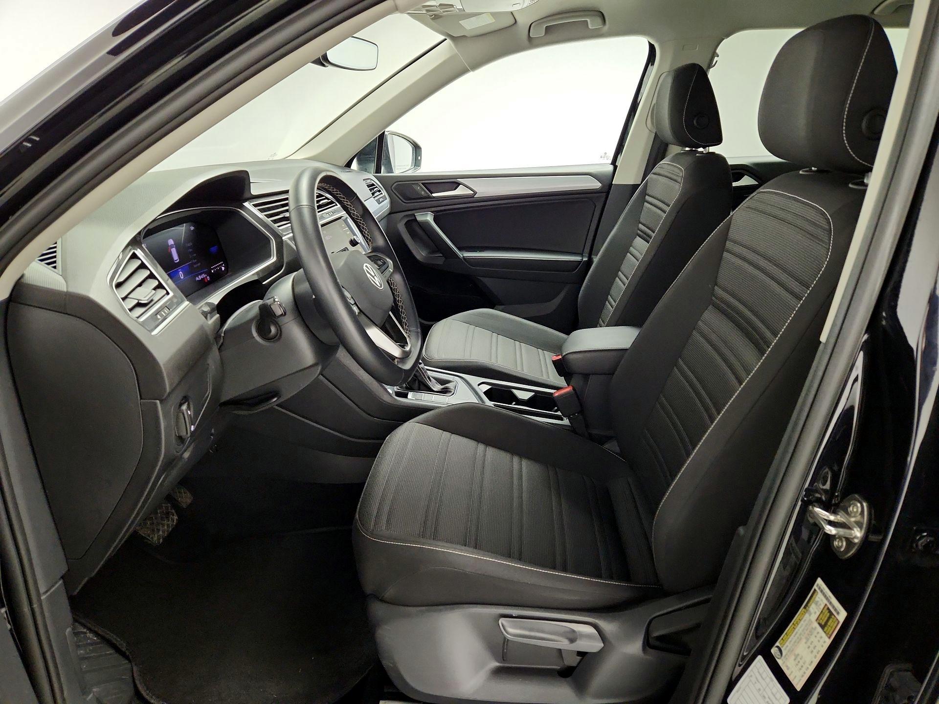 Thumbnail: 2024 Volkswagen Tiguan - 11