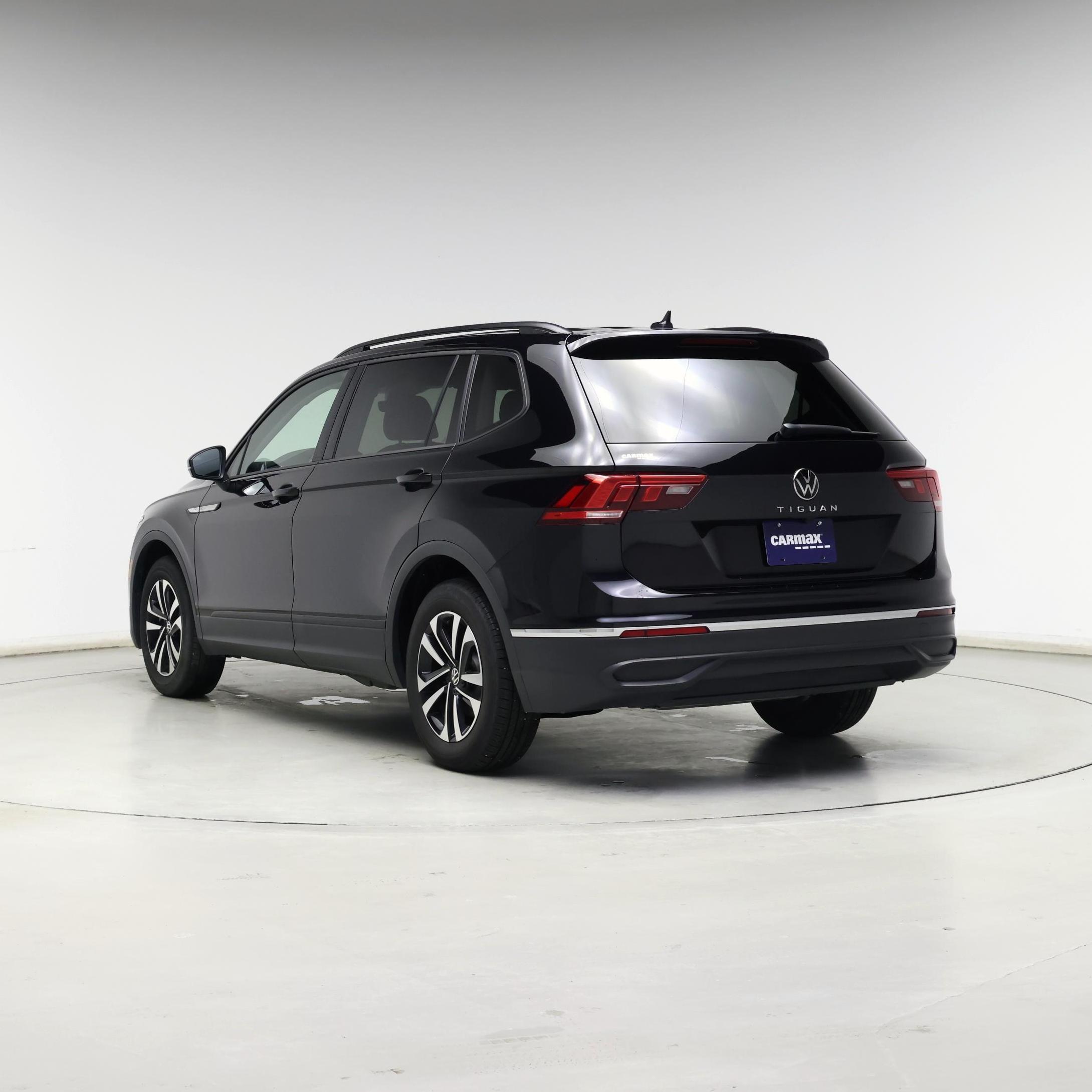 Thumbnail: 2024 Volkswagen Tiguan - 2