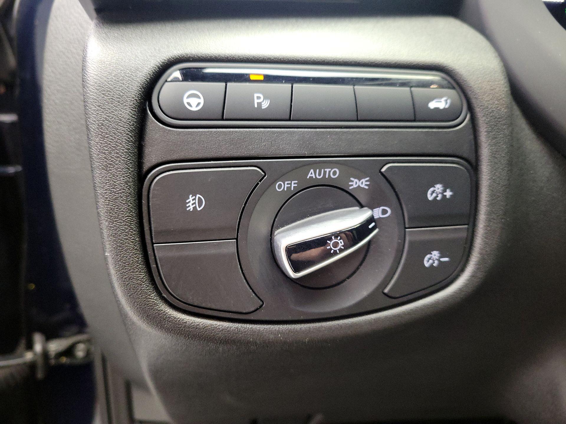 Thumbnail: 2023 INFINITI QX55 - 13