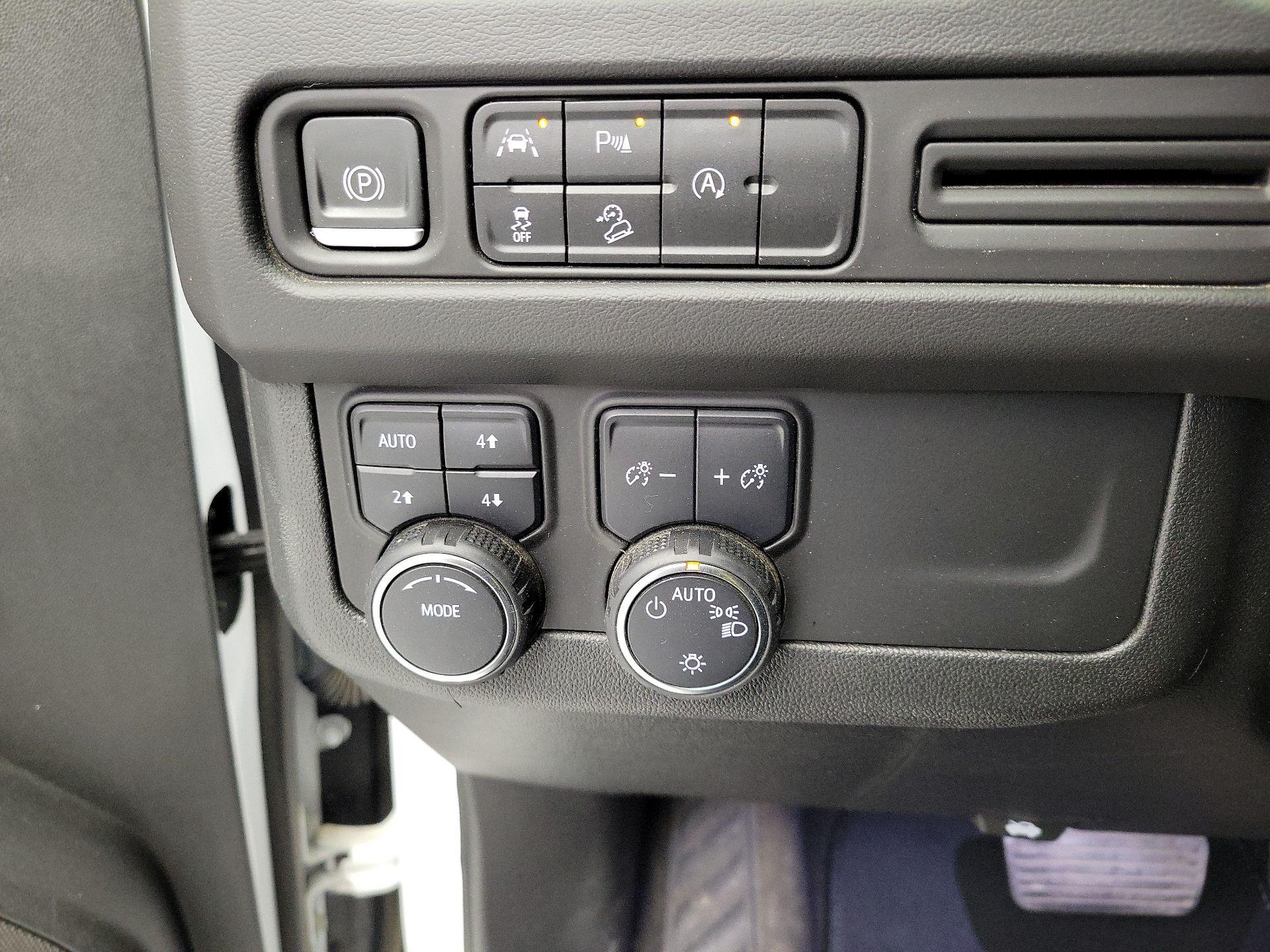 Thumbnail: 2023 Chevrolet Suburban - 13