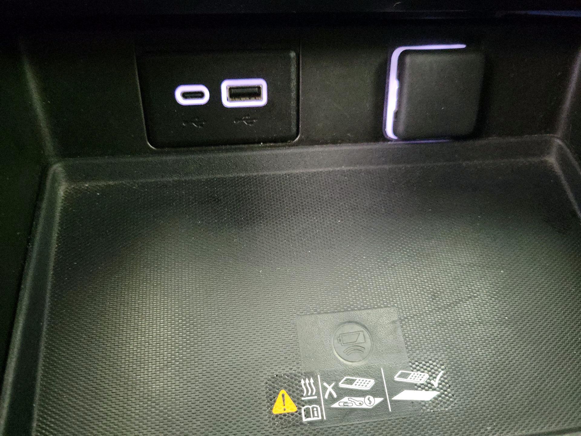 Thumbnail: 2023 Chevrolet Suburban - 19