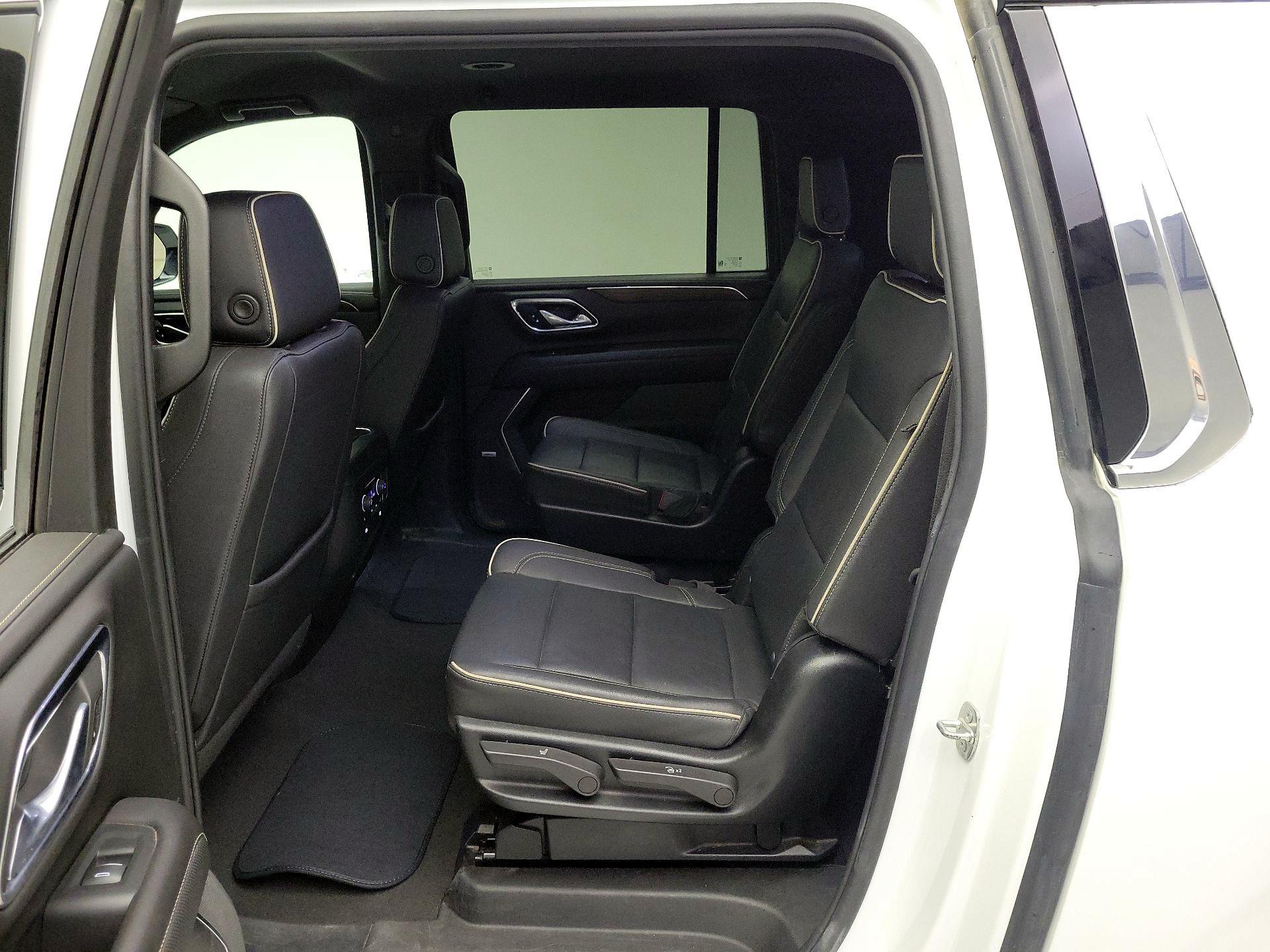 Thumbnail: 2023 Chevrolet Suburban - 20