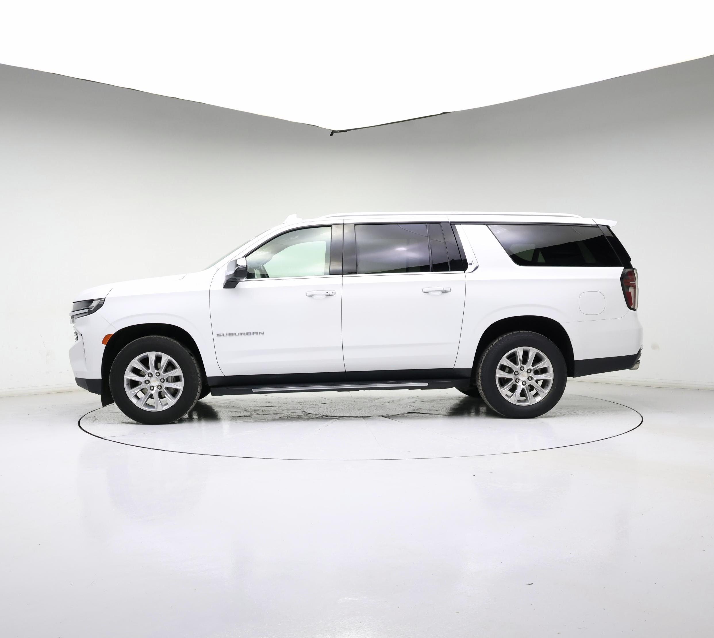 Thumbnail: 2023 Chevrolet Suburban - 3