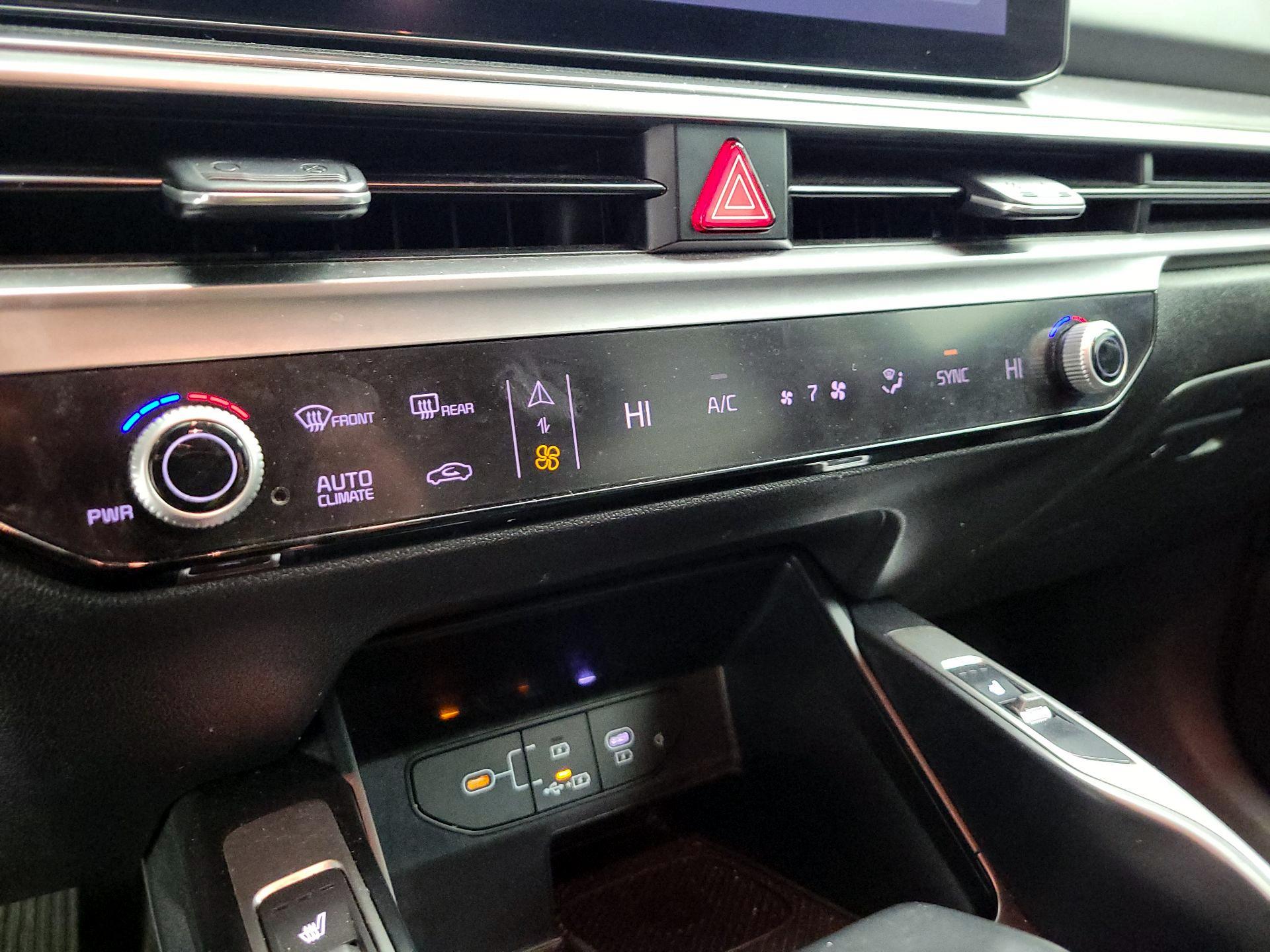 Thumbnail: 2024 Kia Sorento - 14