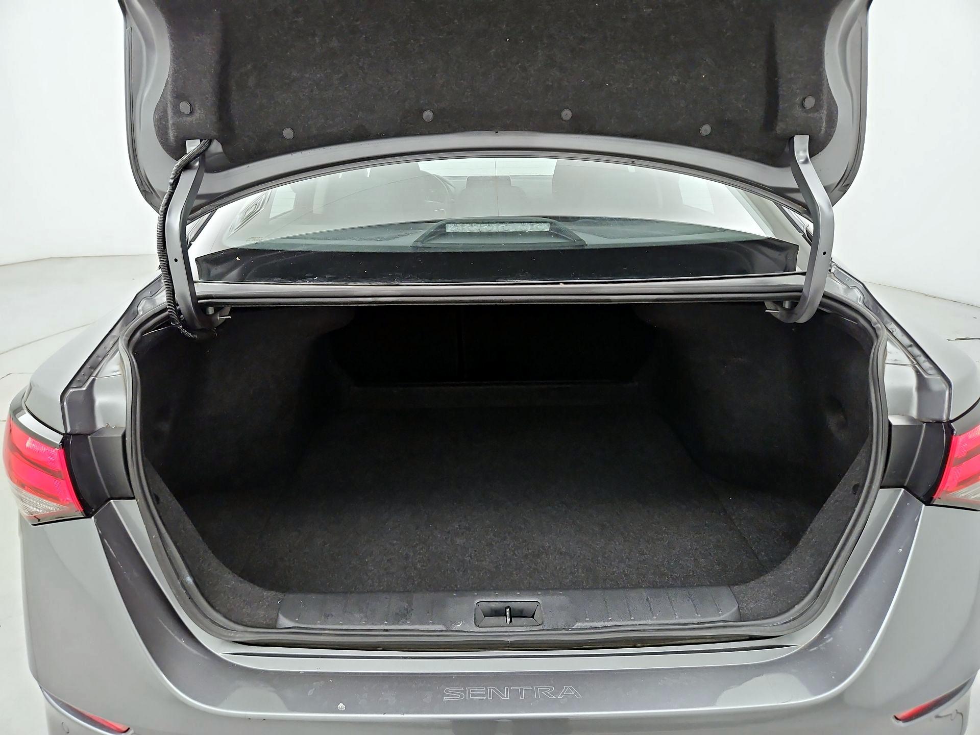 Thumbnail: 2023 Nissan Sentra - 20