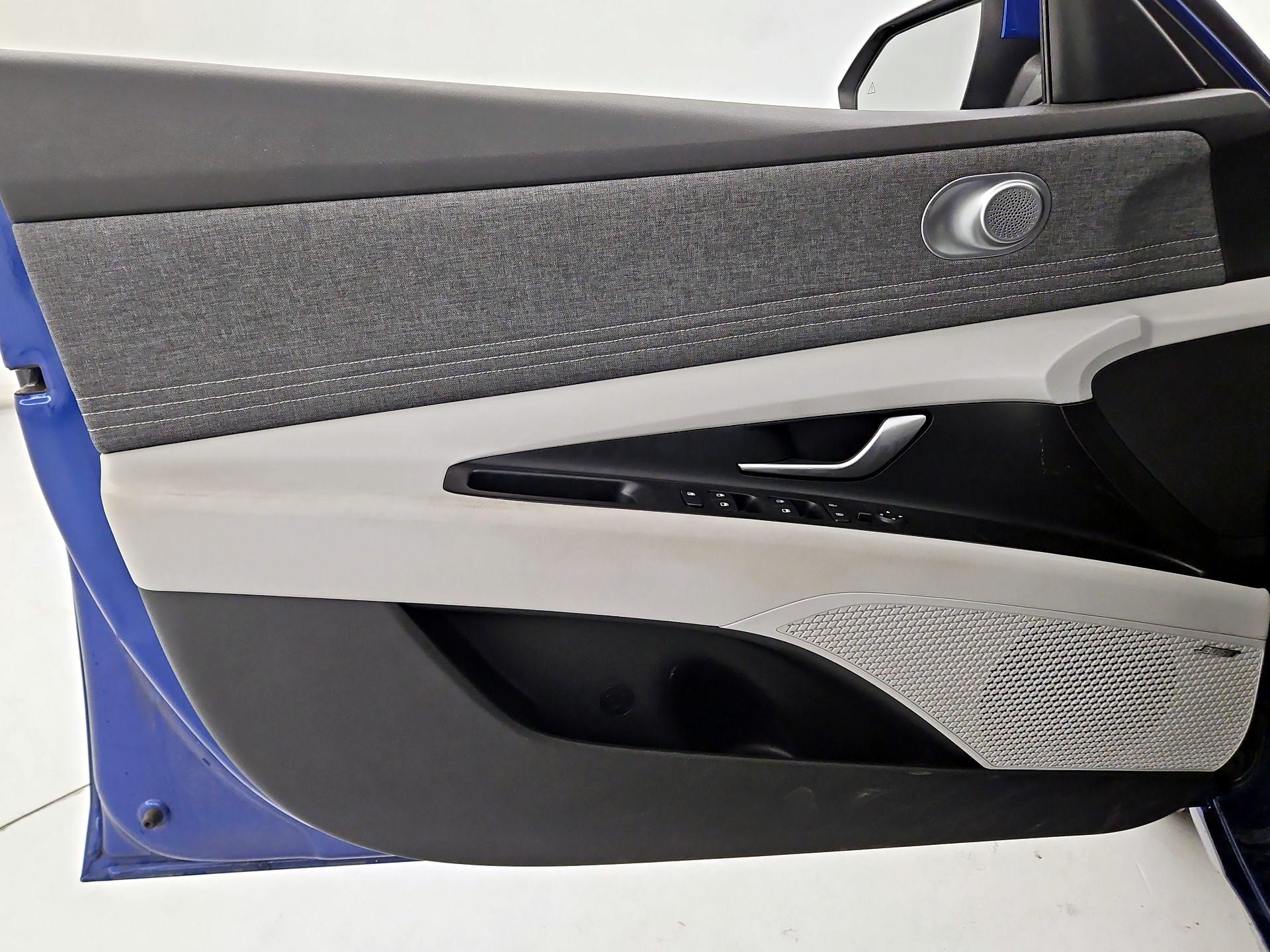 Thumbnail: 2021 Hyundai Elantra - 12