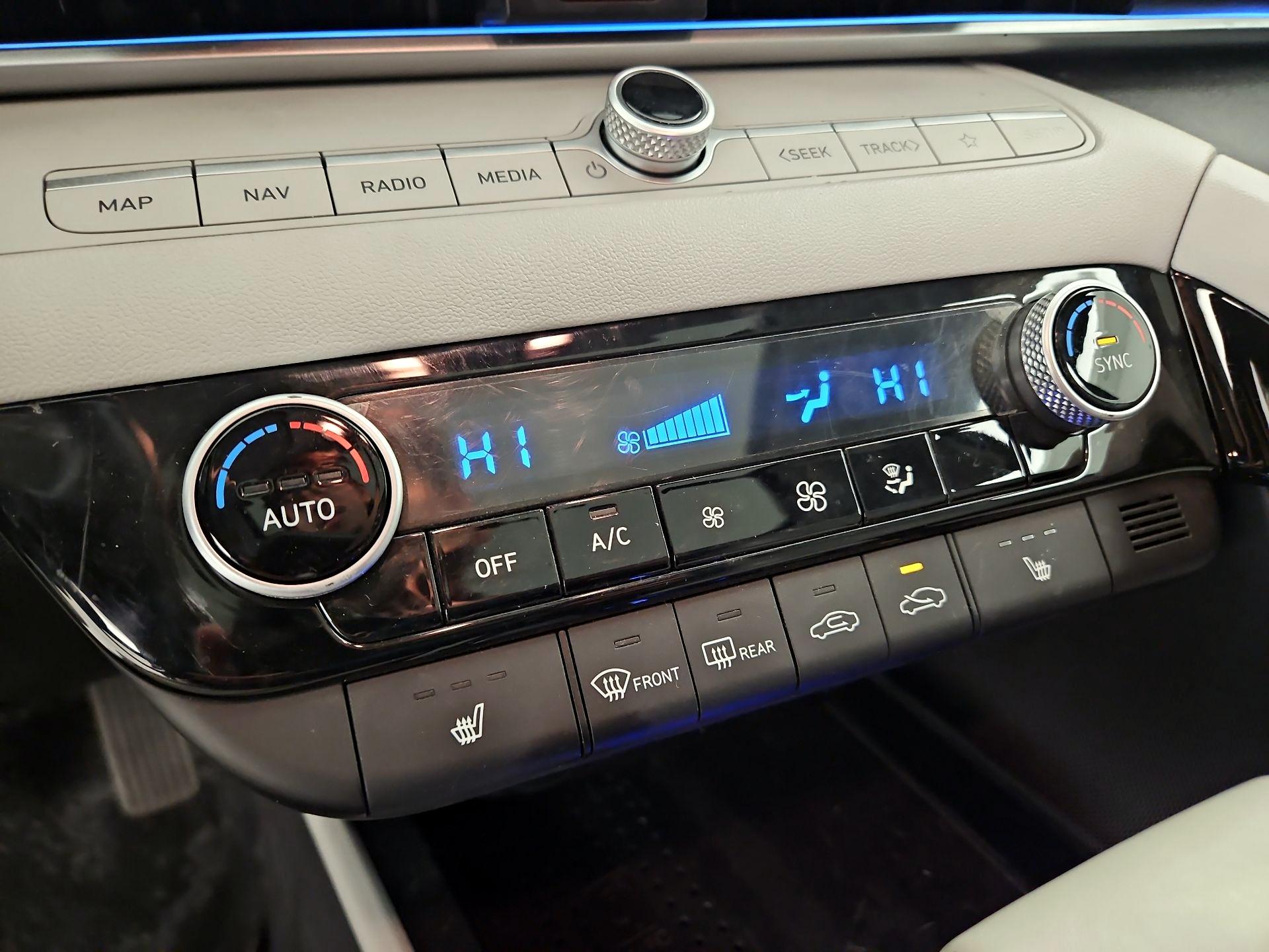 Thumbnail: 2021 Hyundai Elantra - 17