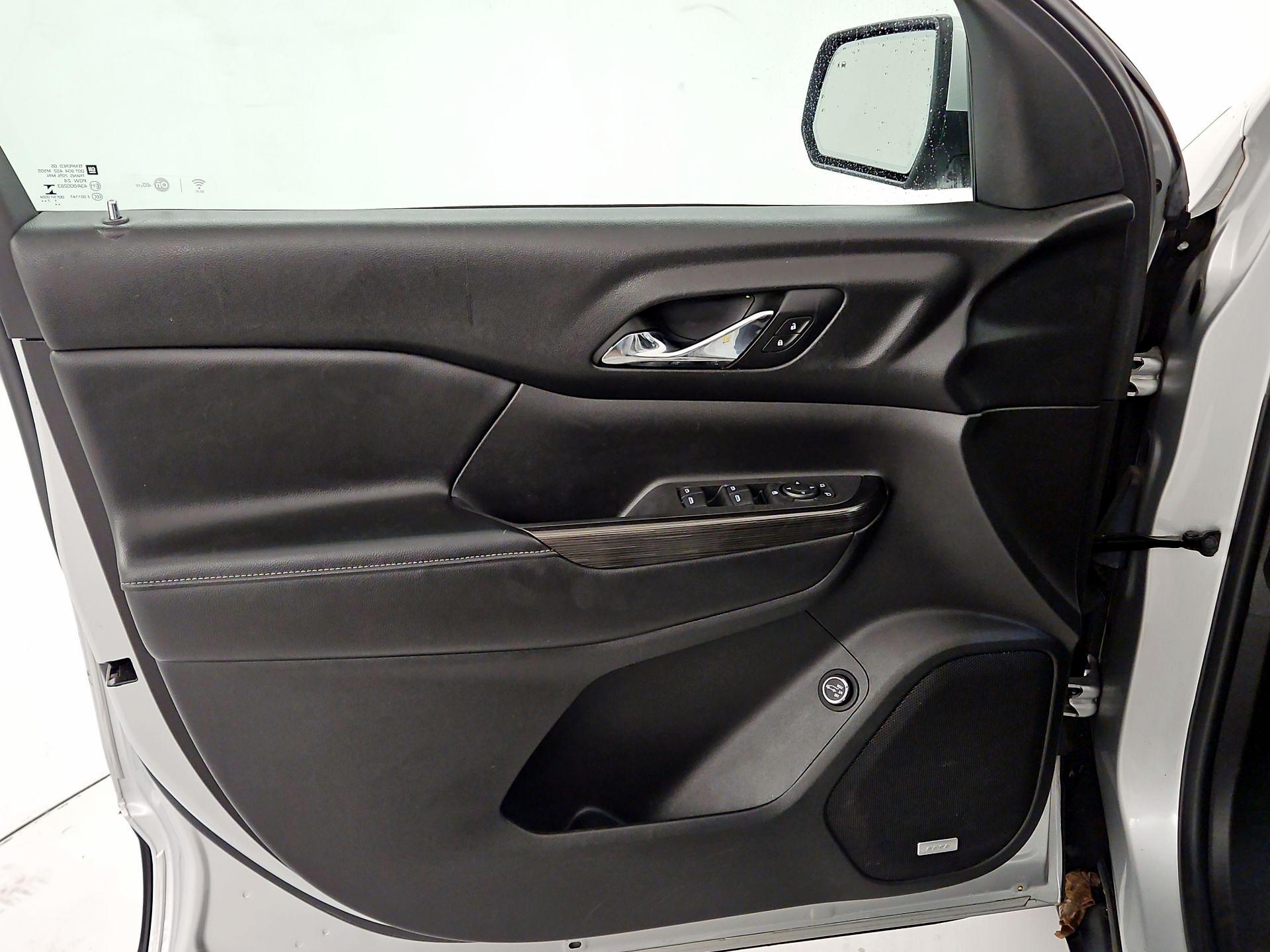 Thumbnail: 2018 GMC Acadia - 12