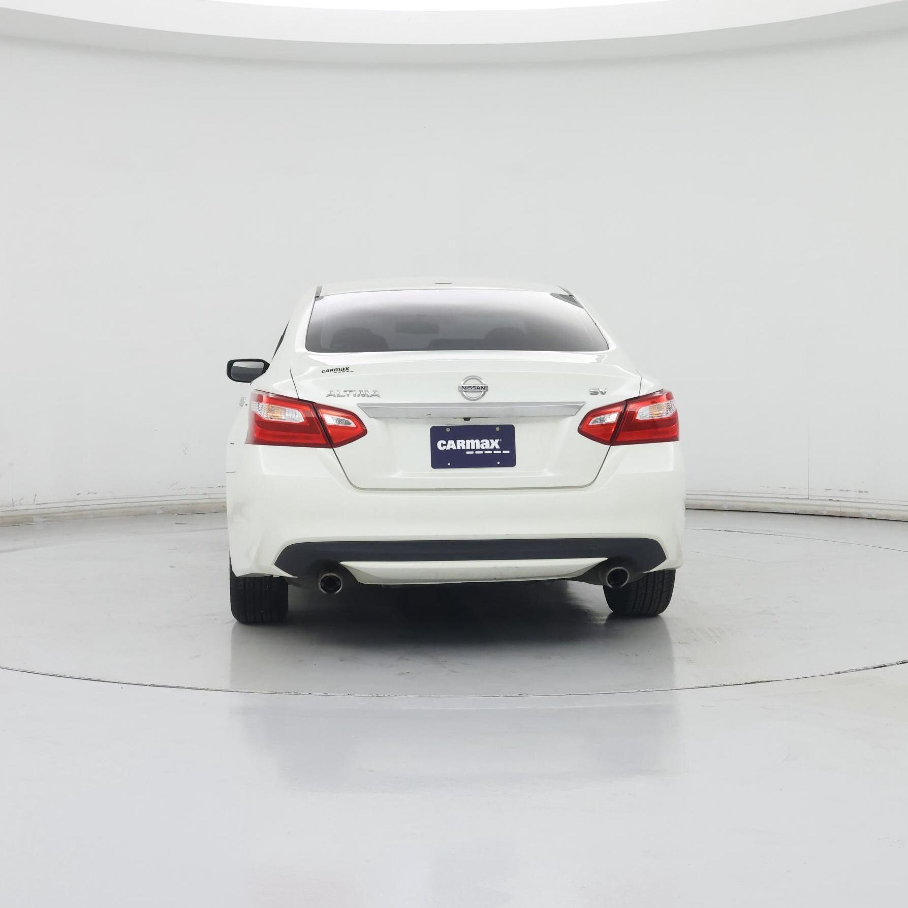 Thumbnail: 2017 Nissan Altima - 6