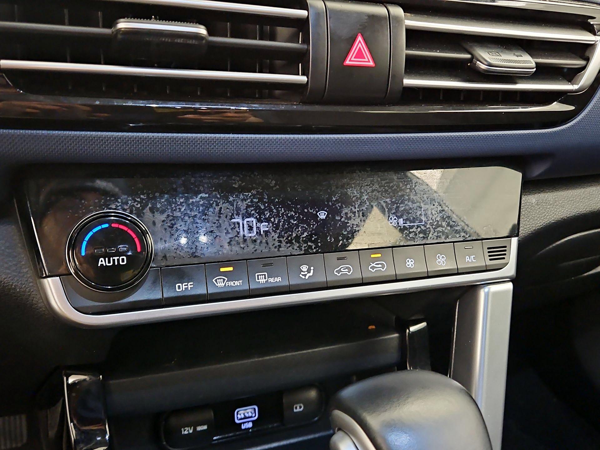 Thumbnail: 2022 Kia Seltos - 17