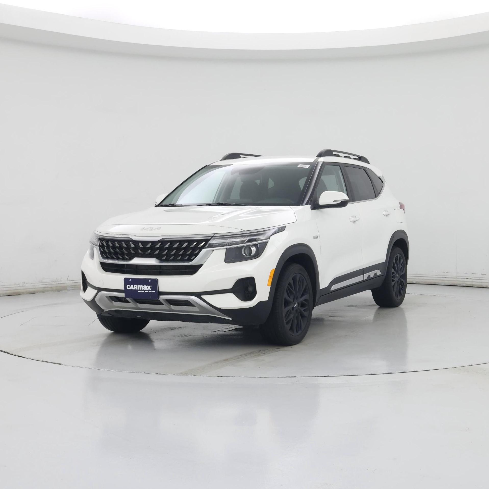 Thumbnail: 2022 Kia Seltos - 4