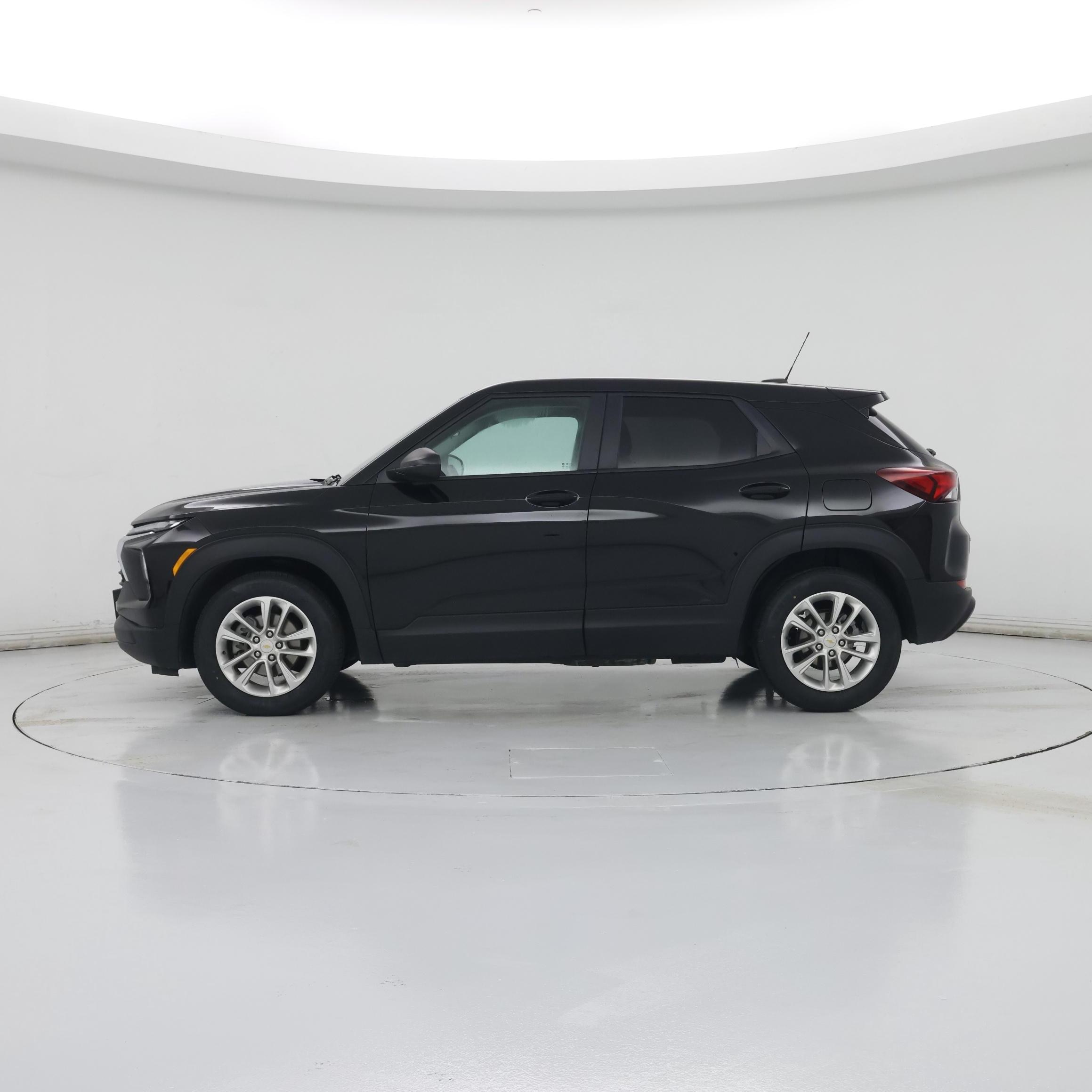 Thumbnail: 2024 Chevrolet TrailBlazer - 3