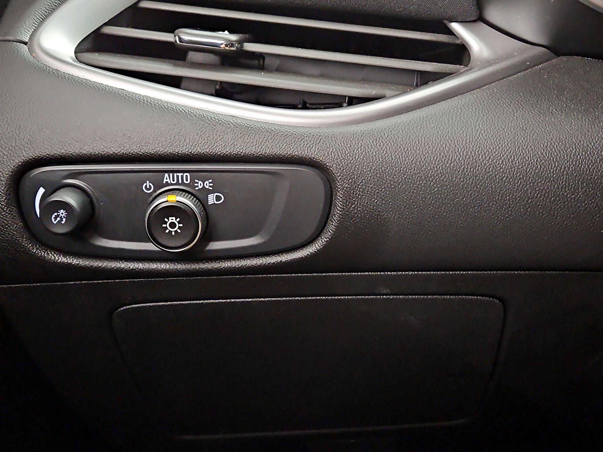 Thumbnail: 2025 Chevrolet Malibu - 13