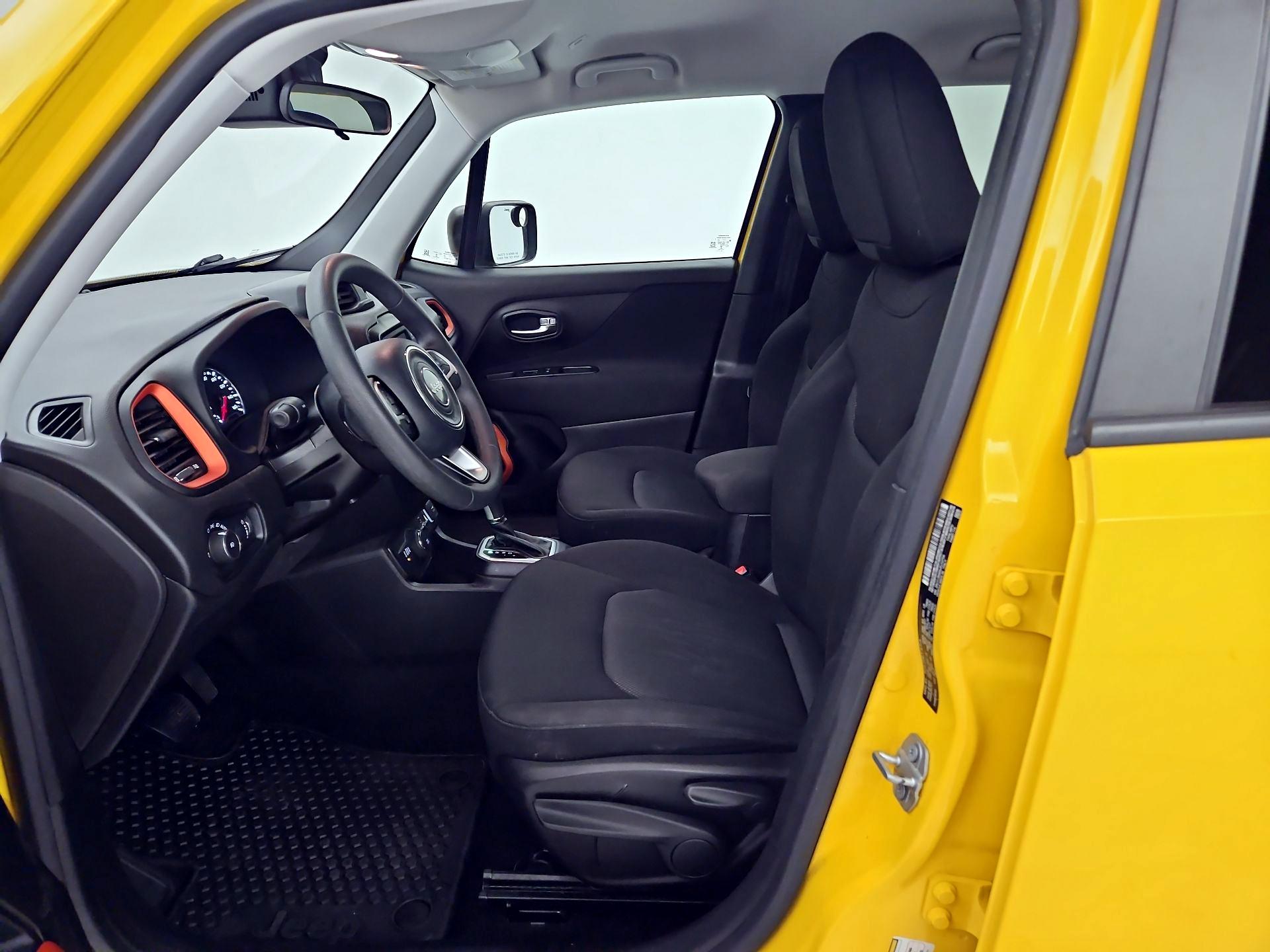 Thumbnail: 2018 Jeep Renegade - 11