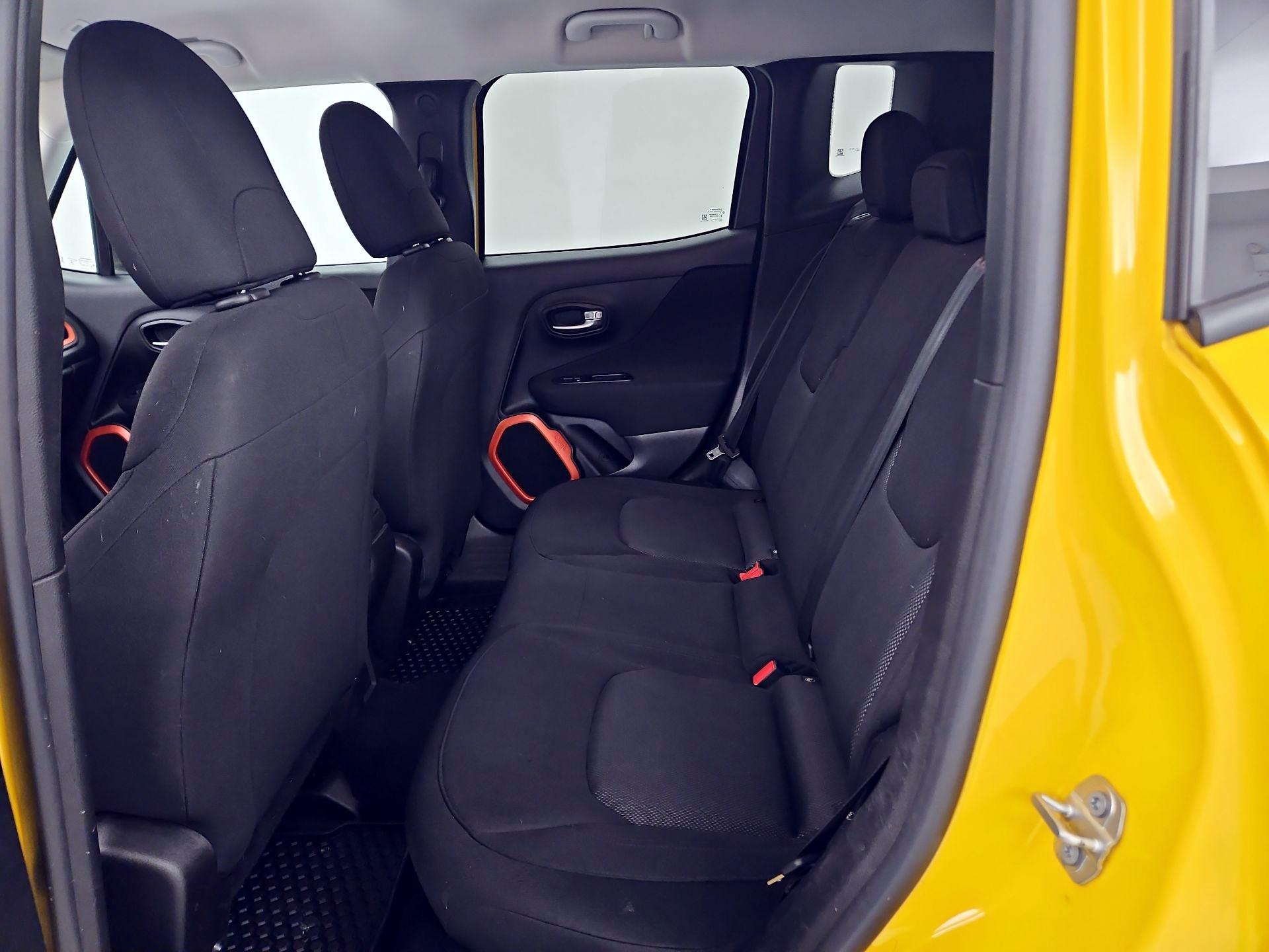 Thumbnail: 2018 Jeep Renegade - 18