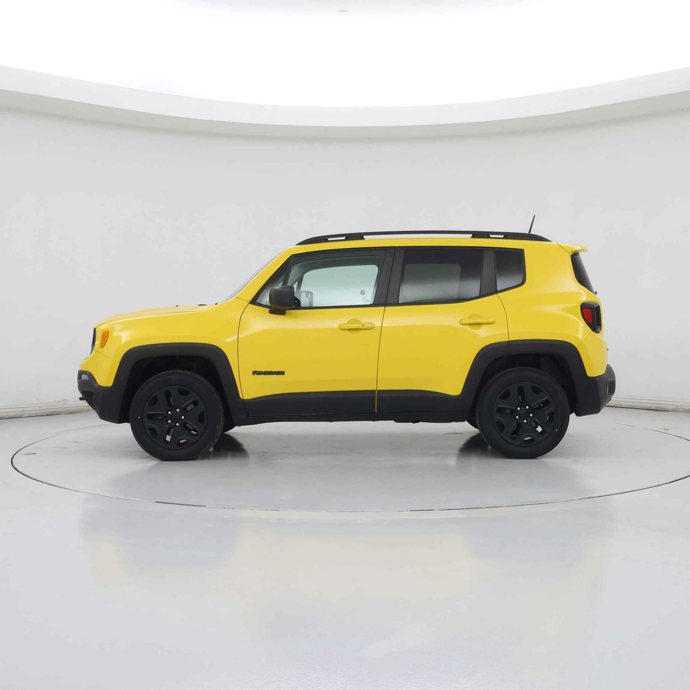 Thumbnail: 2018 Jeep Renegade - 3