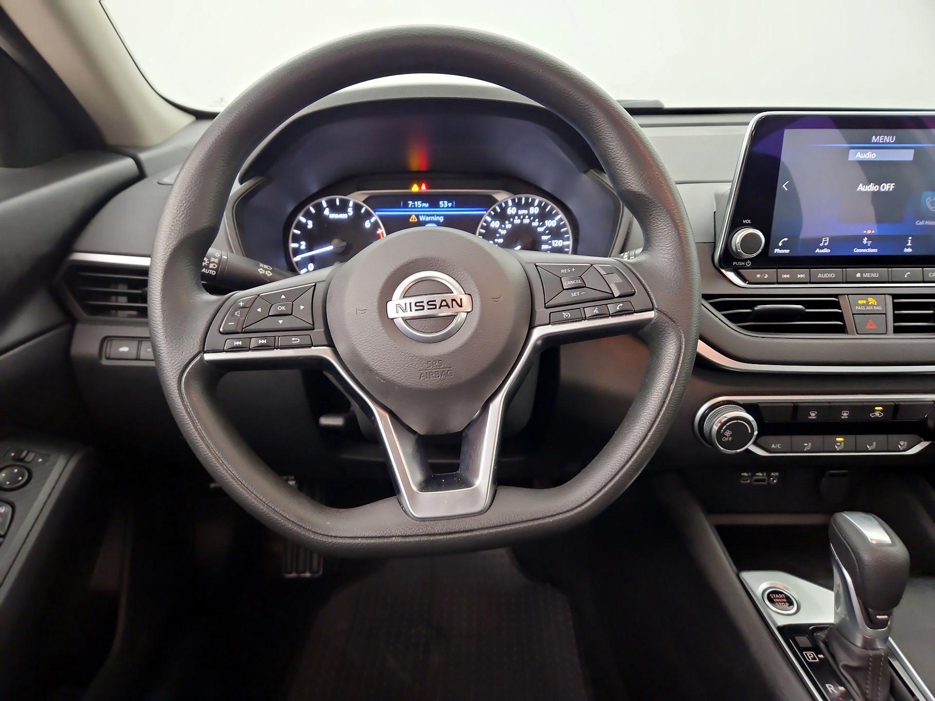 Thumbnail: 2020 Nissan Altima - 10