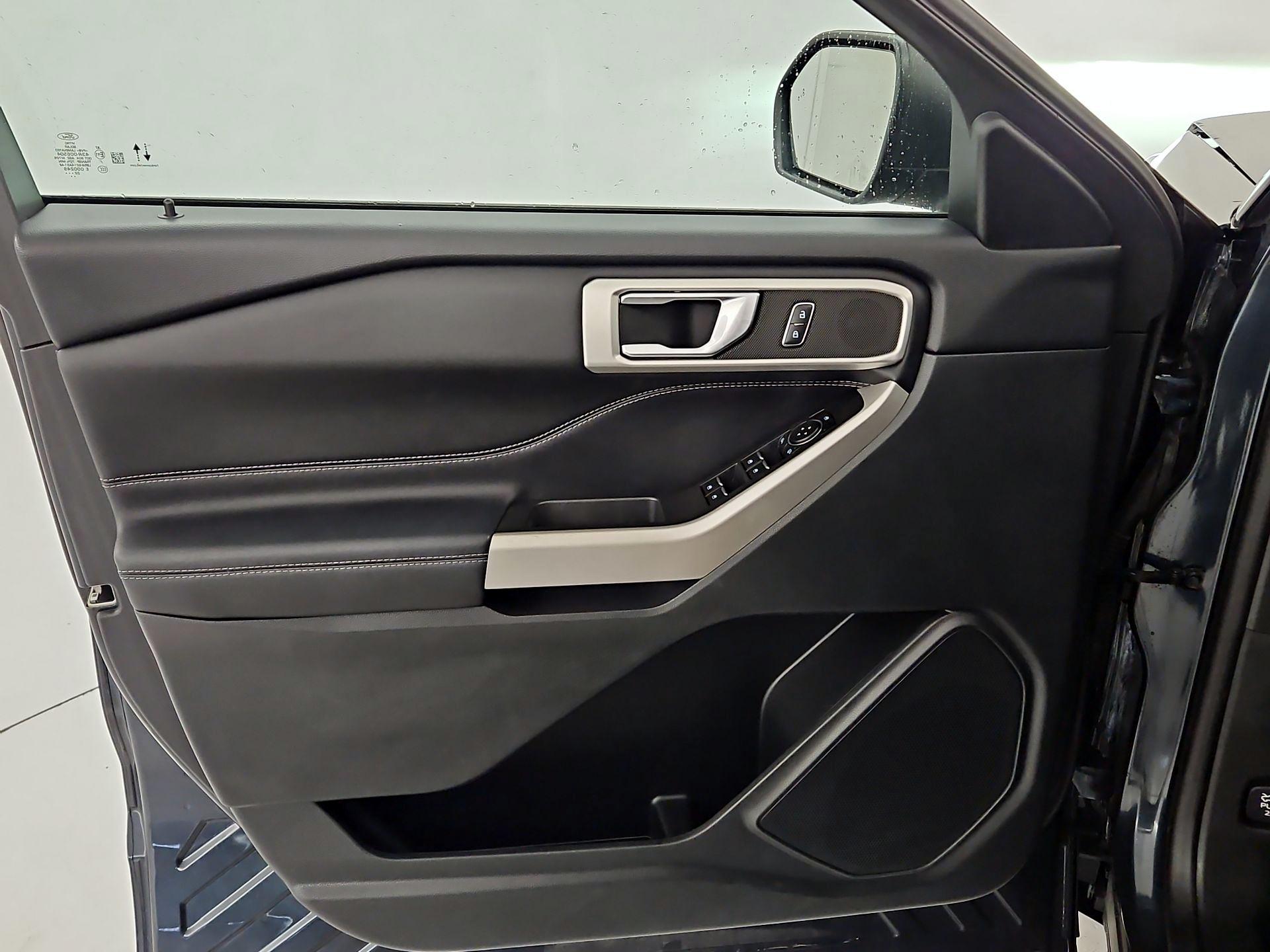 Thumbnail: 2022 Ford Explorer - 12