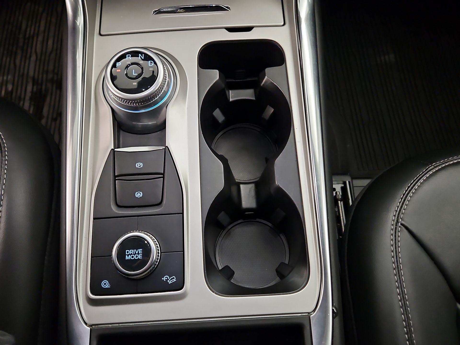 Thumbnail: 2022 Ford Explorer - 17