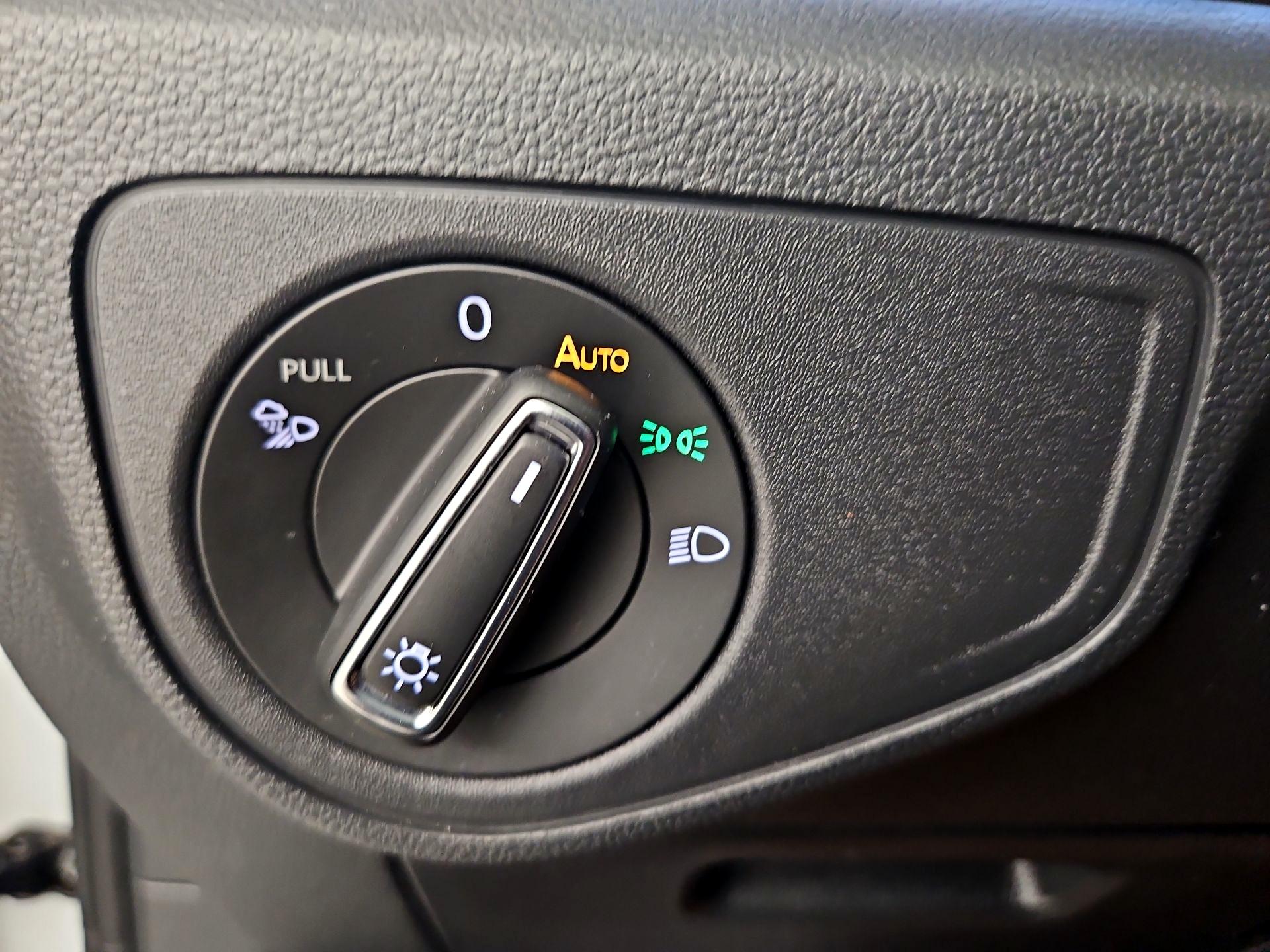 Thumbnail: 2023 Volkswagen Atlas - 13