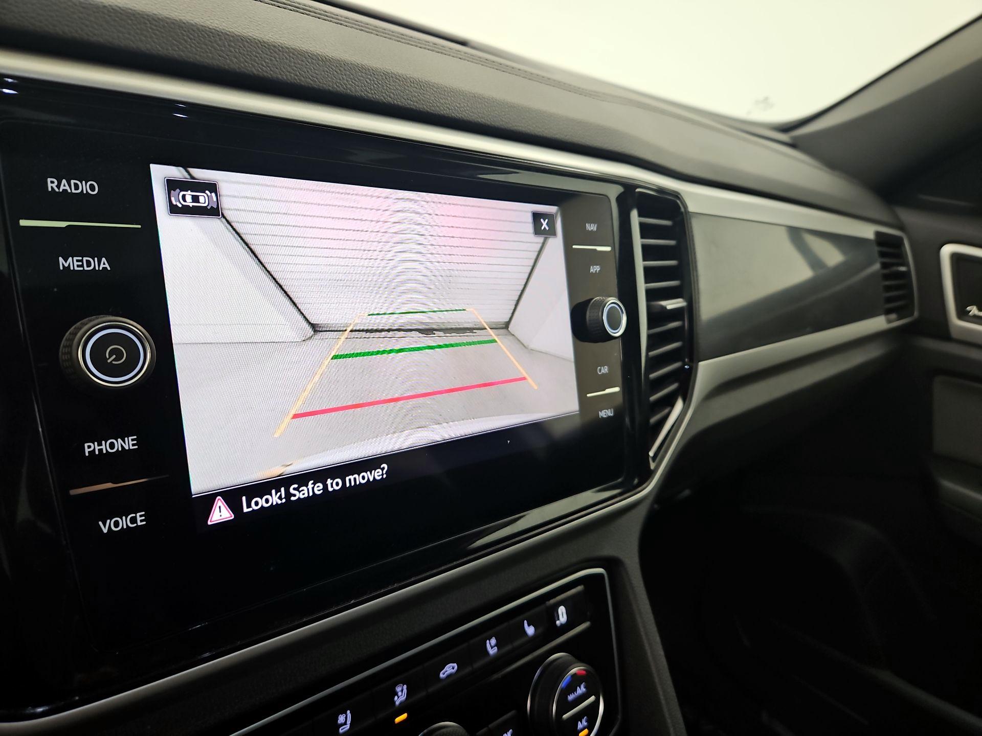 Thumbnail: 2023 Volkswagen Atlas - 14