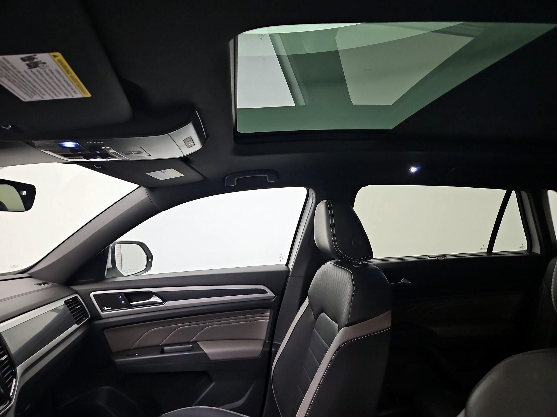 Thumbnail: 2023 Volkswagen Atlas - 19