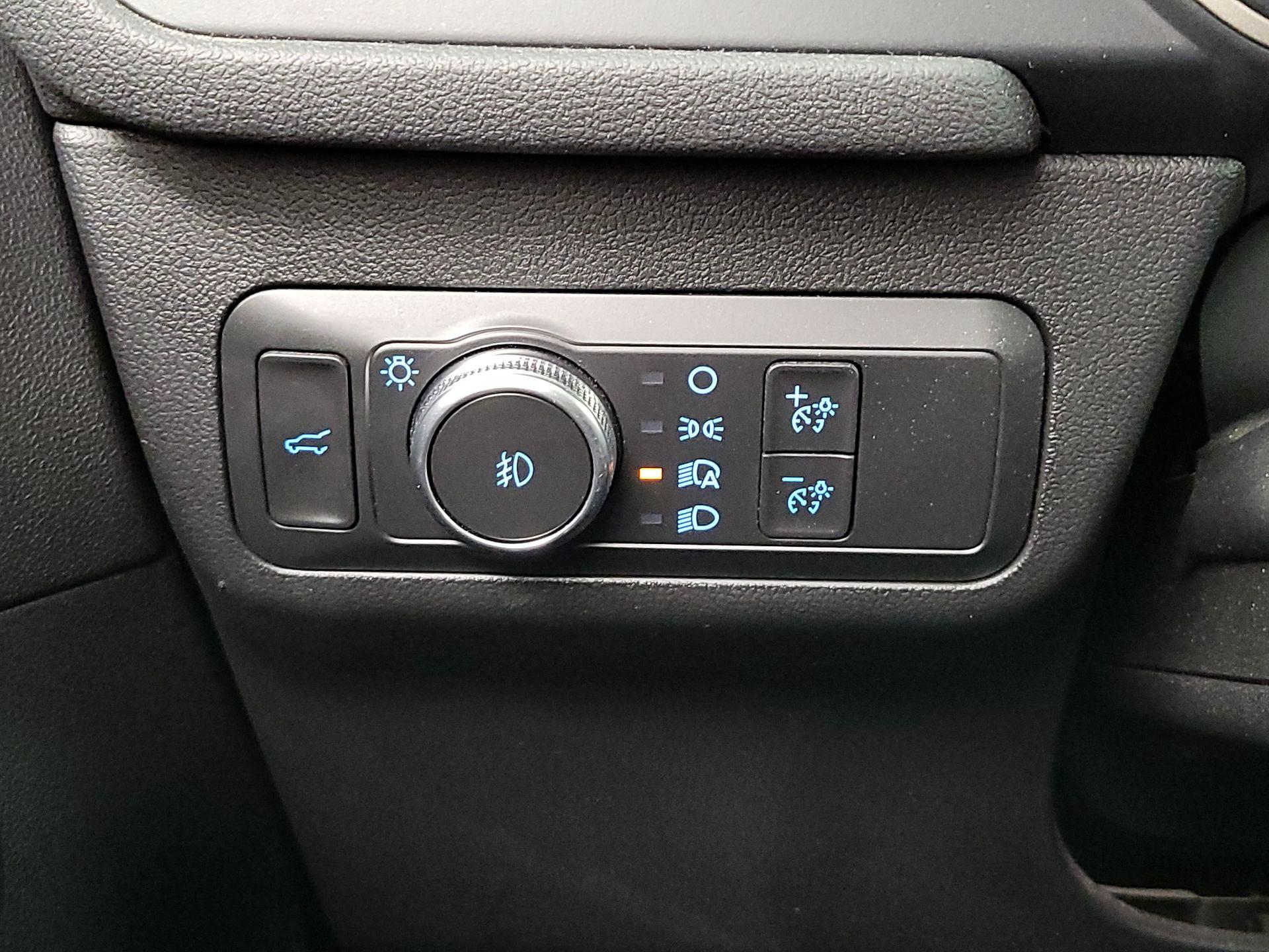 Thumbnail: 2022 Ford Escape - 13