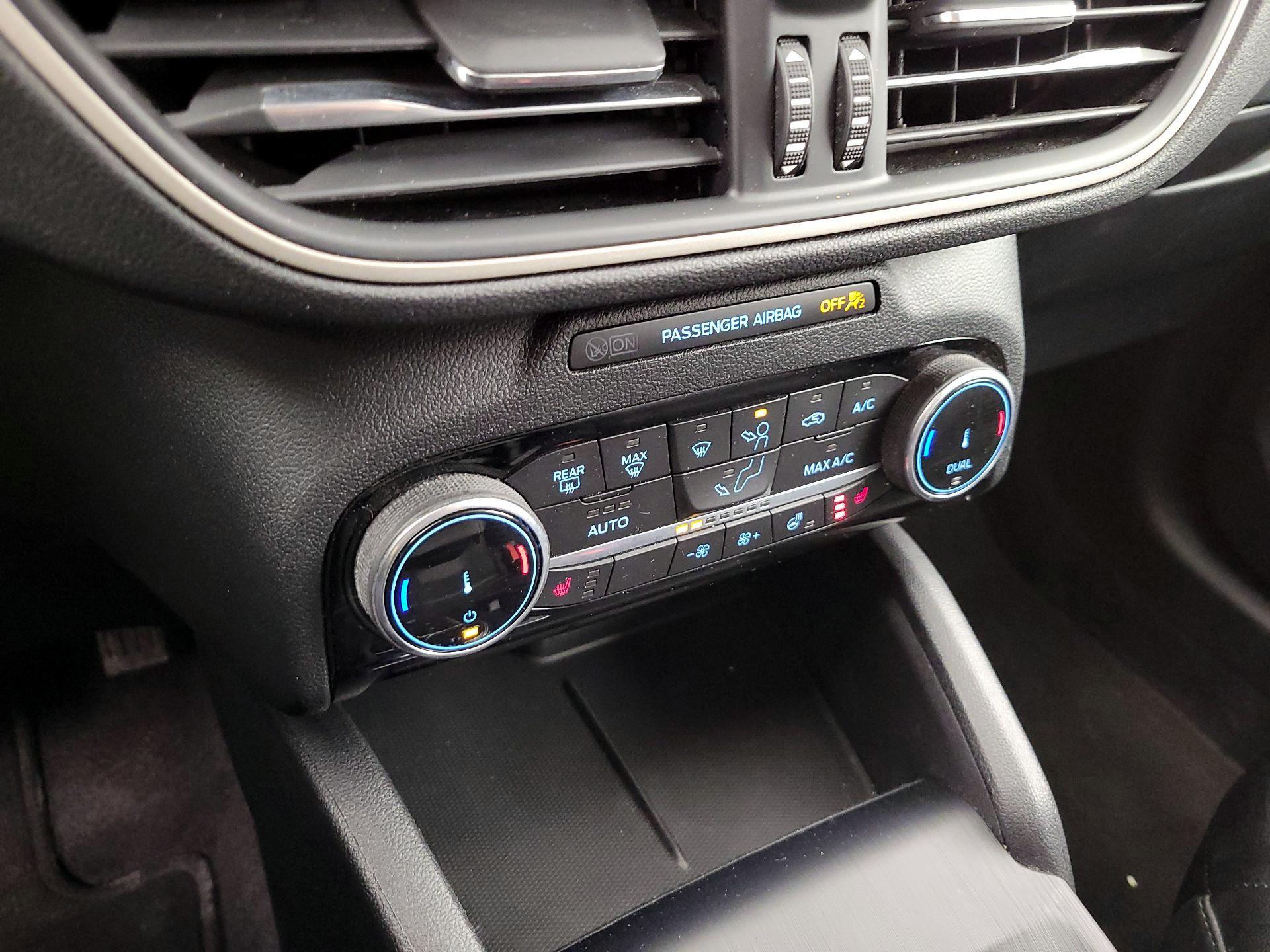 Thumbnail: 2022 Ford Escape - 17