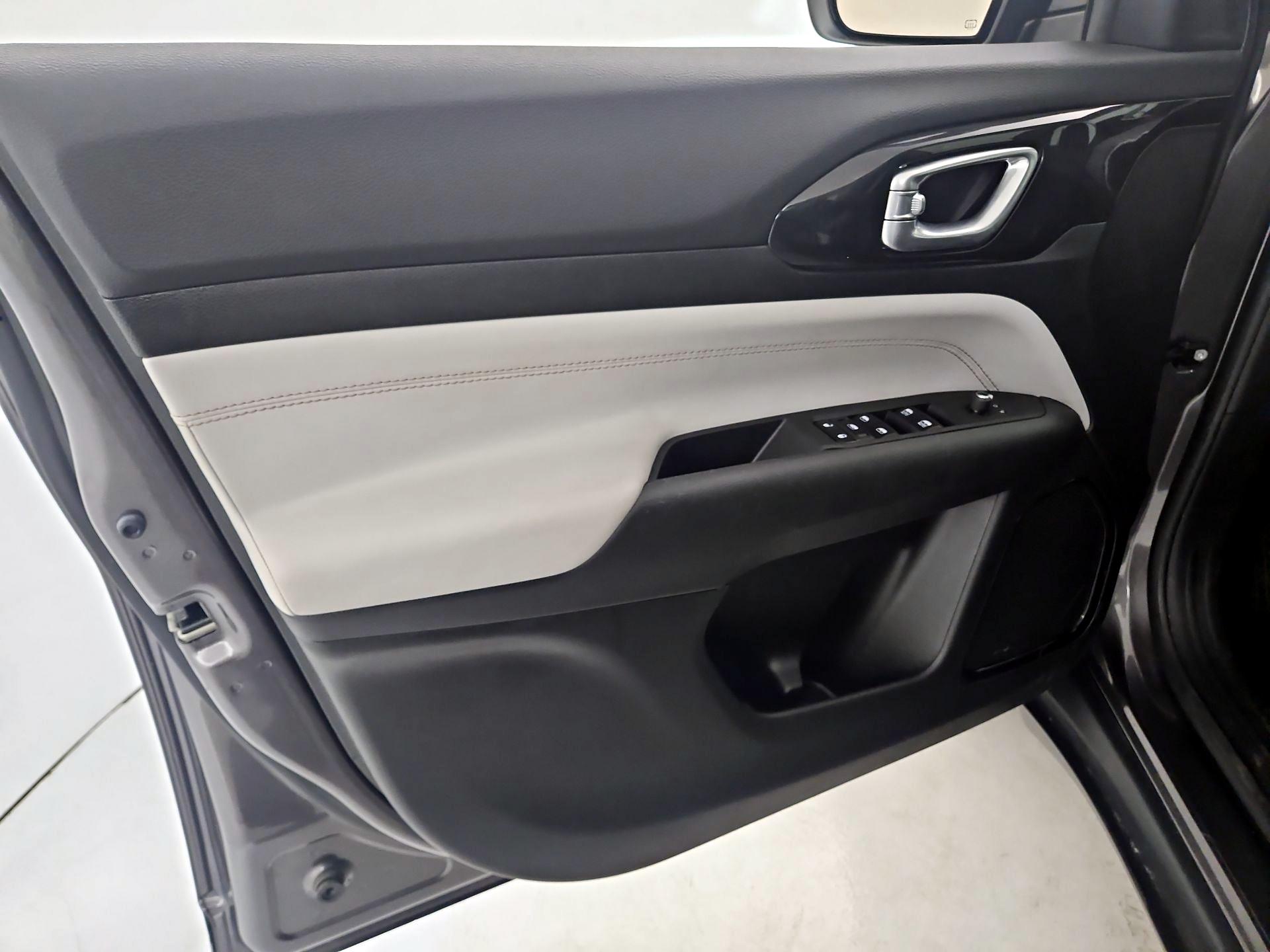 Thumbnail: 2022 Jeep Compass - 12