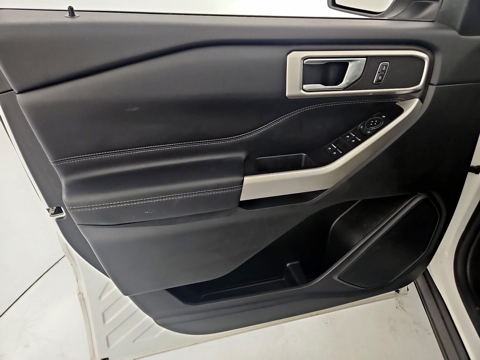 Thumbnail: 2022 Ford Explorer - 12