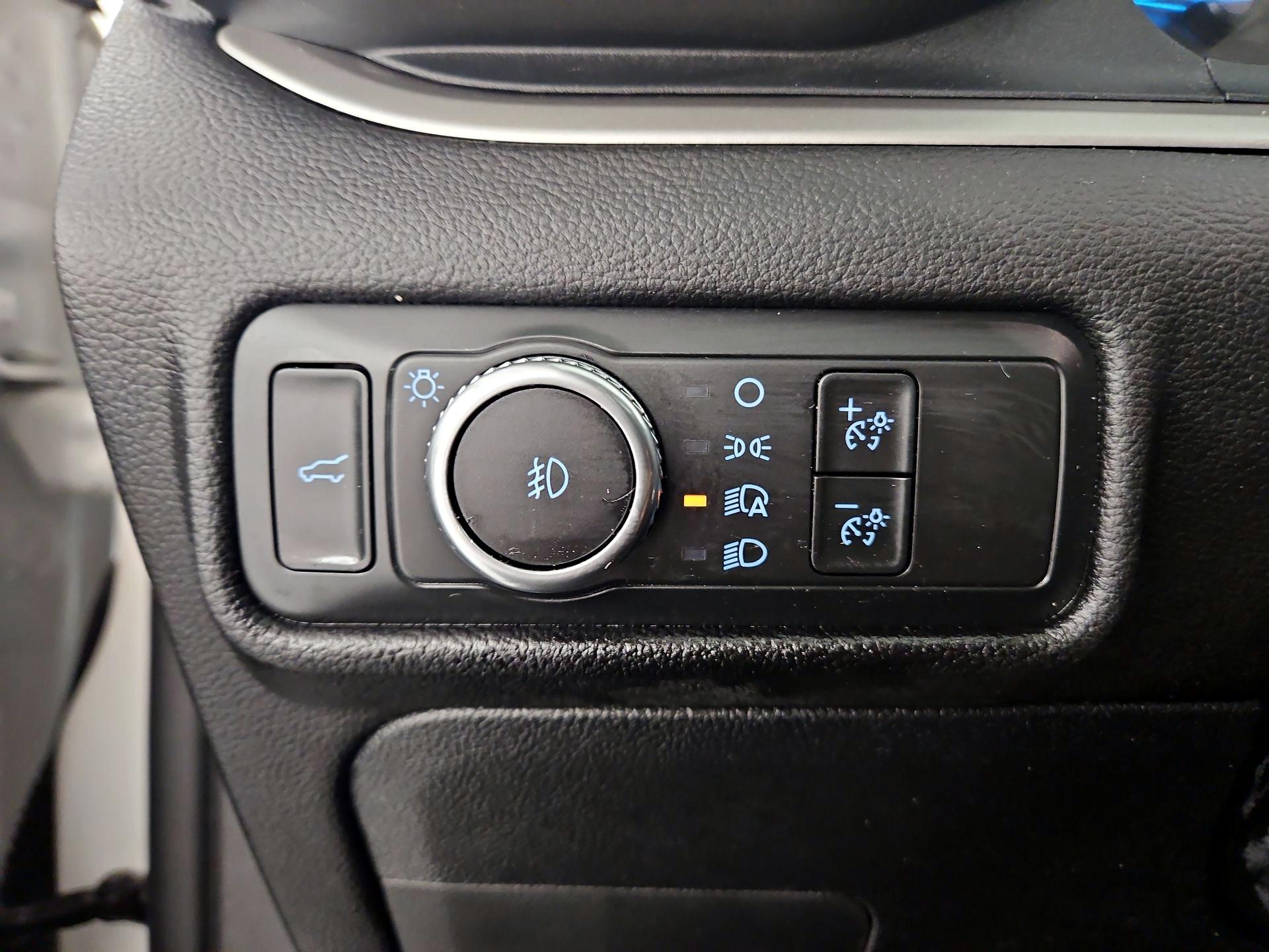 Thumbnail: 2022 Ford Explorer - 13