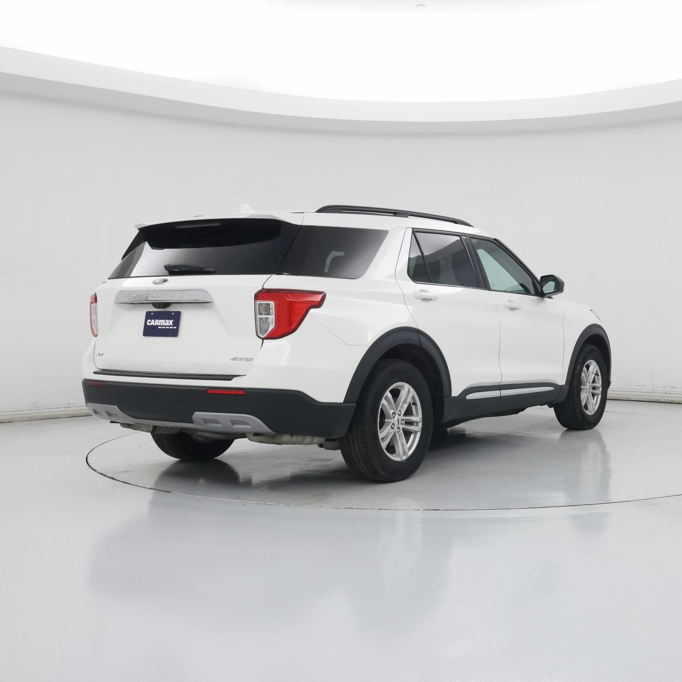 Thumbnail: 2022 Ford Explorer - 8