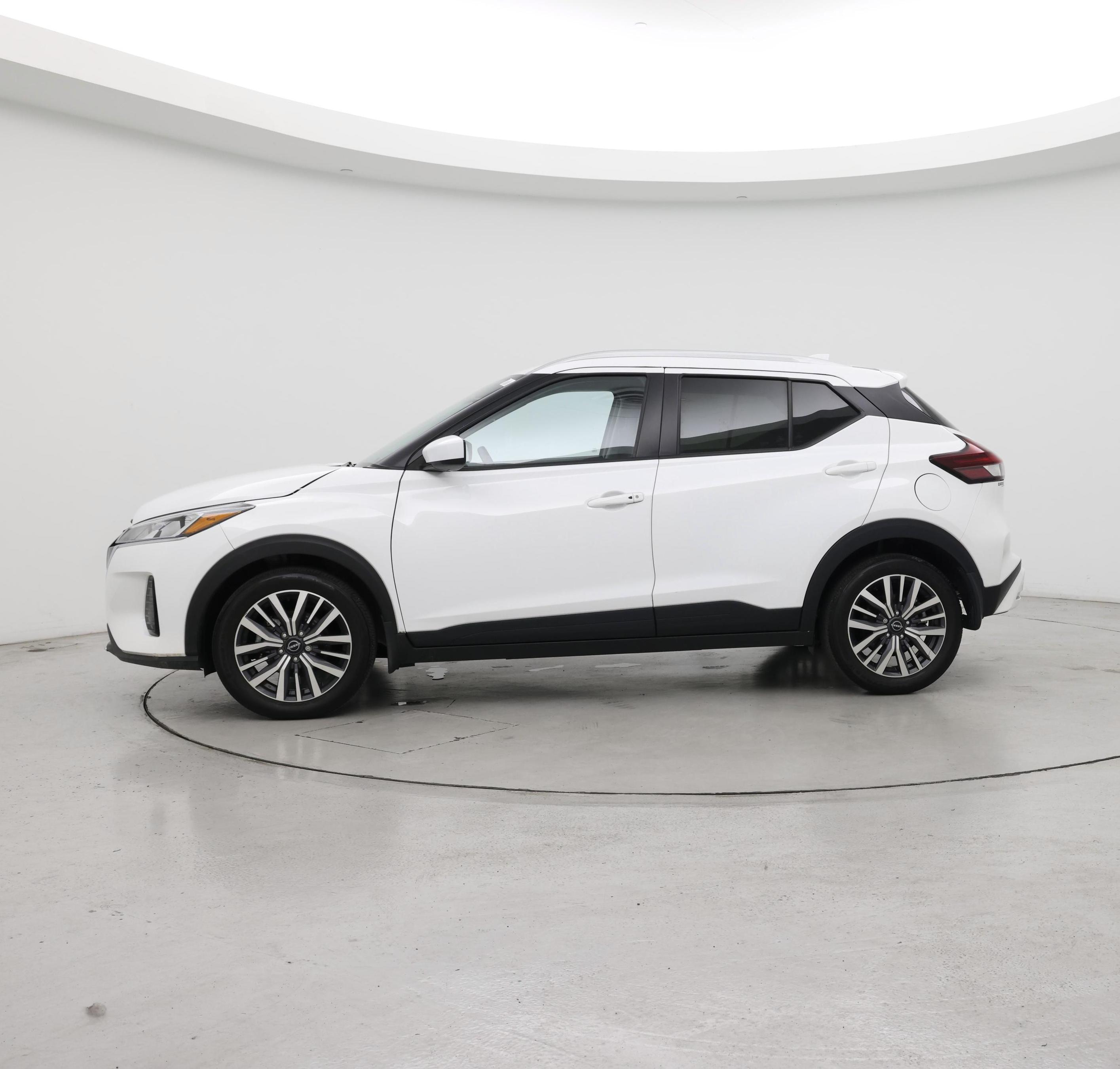 Thumbnail: 2024 Nissan Kicks - 3