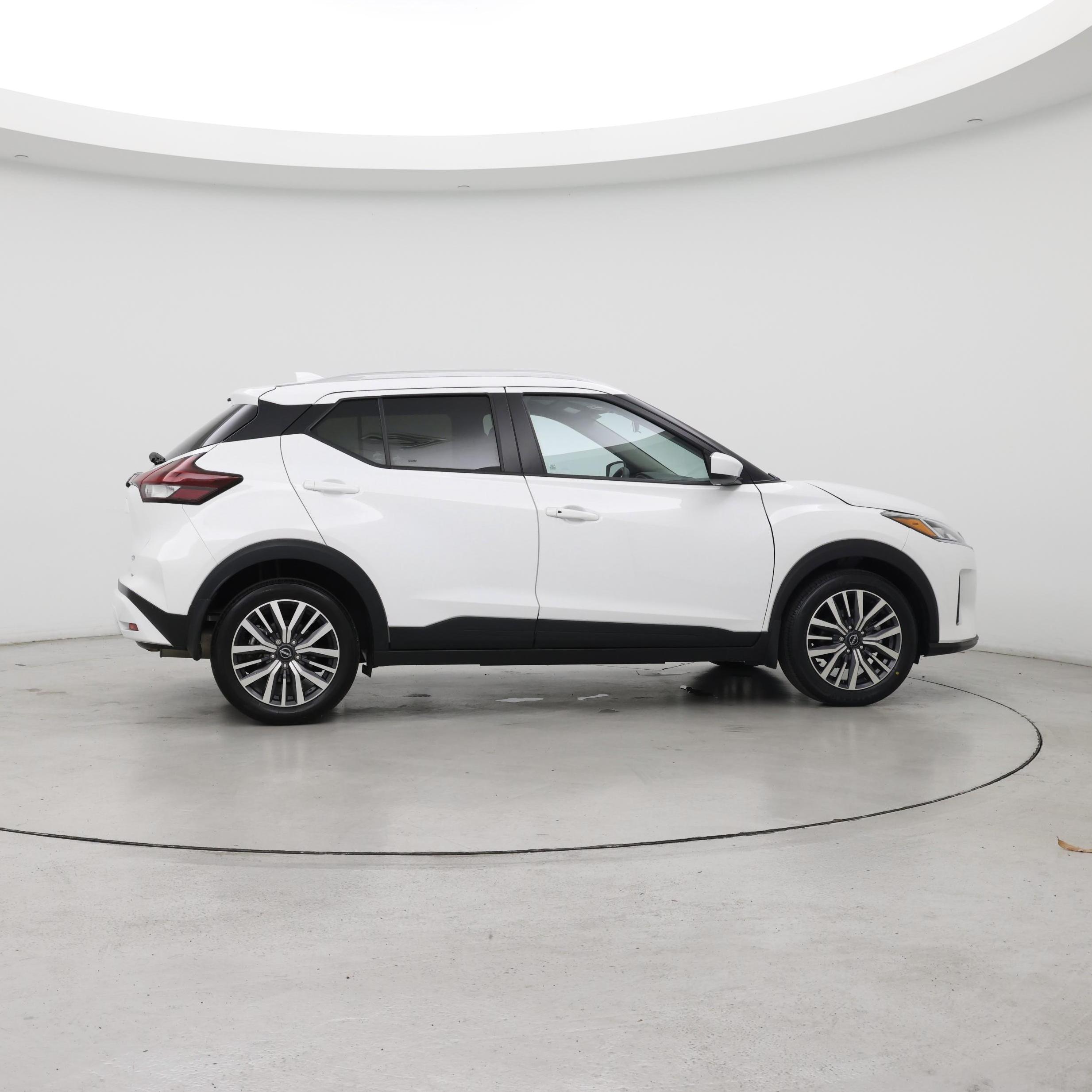 Thumbnail: 2024 Nissan Kicks - 7